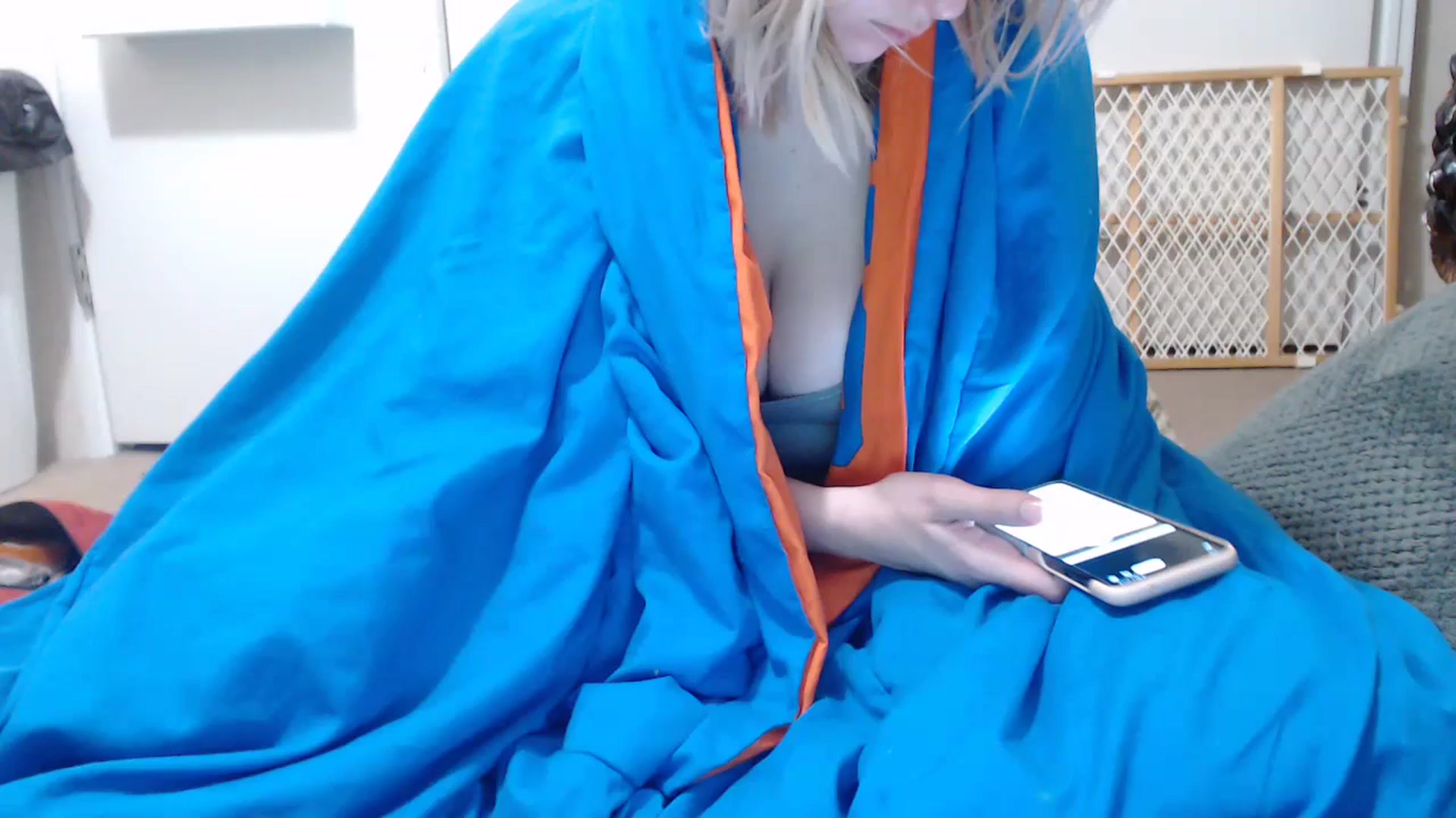 Gallery image thumbnail from Sofieyoungxxx's myfreecams stream on, 07/17/2023, 12:19 image 1 of 20