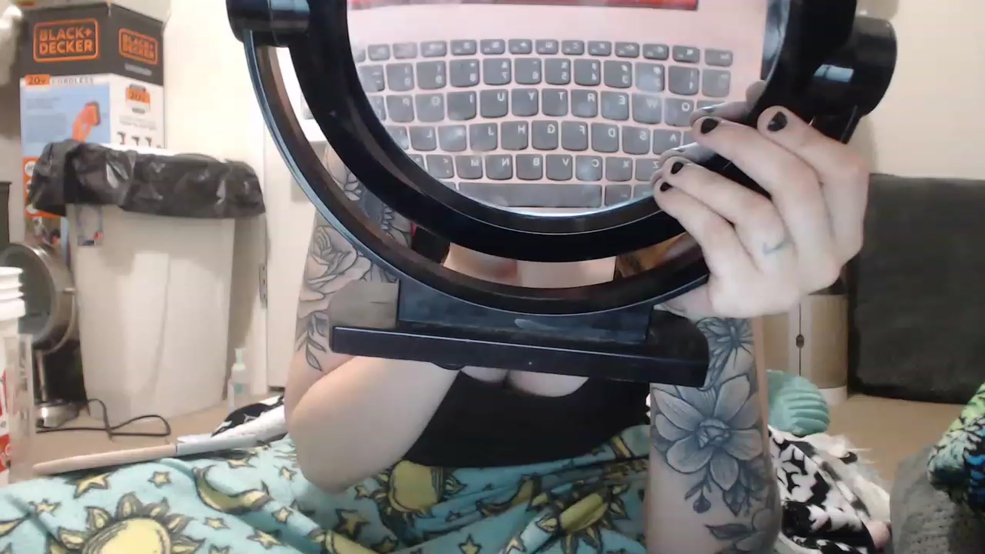 Gallery image thumbnail from Sofieyoungxxx's myfreecams stream on, 07/18/2023, 11:47 image 2 of 20