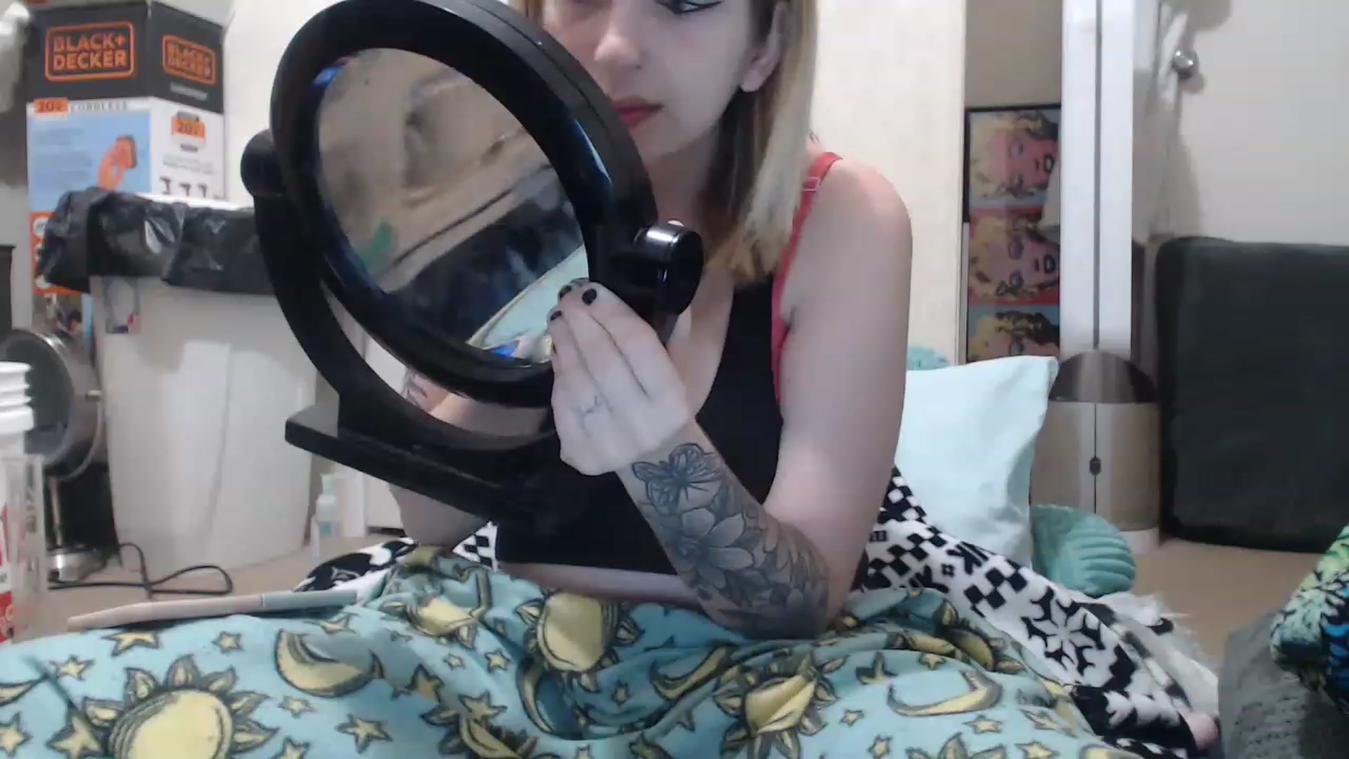 Gallery image thumbnail from Sofieyoungxxx's myfreecams stream on, 07/18/2023, 11:47 image 10 of 20