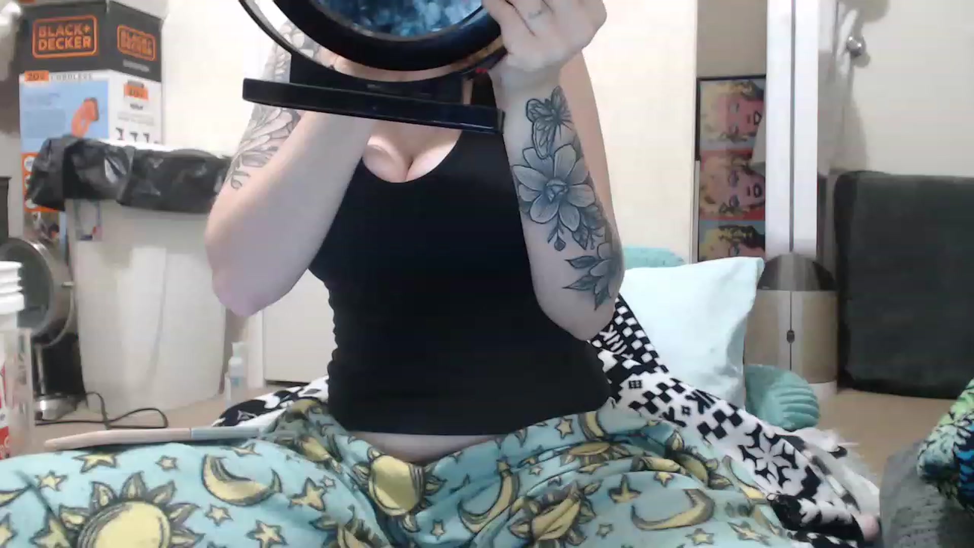 Gallery image thumbnail from Sofieyoungxxx's myfreecams stream on, 07/18/2023, 11:47 image 8 of 20
