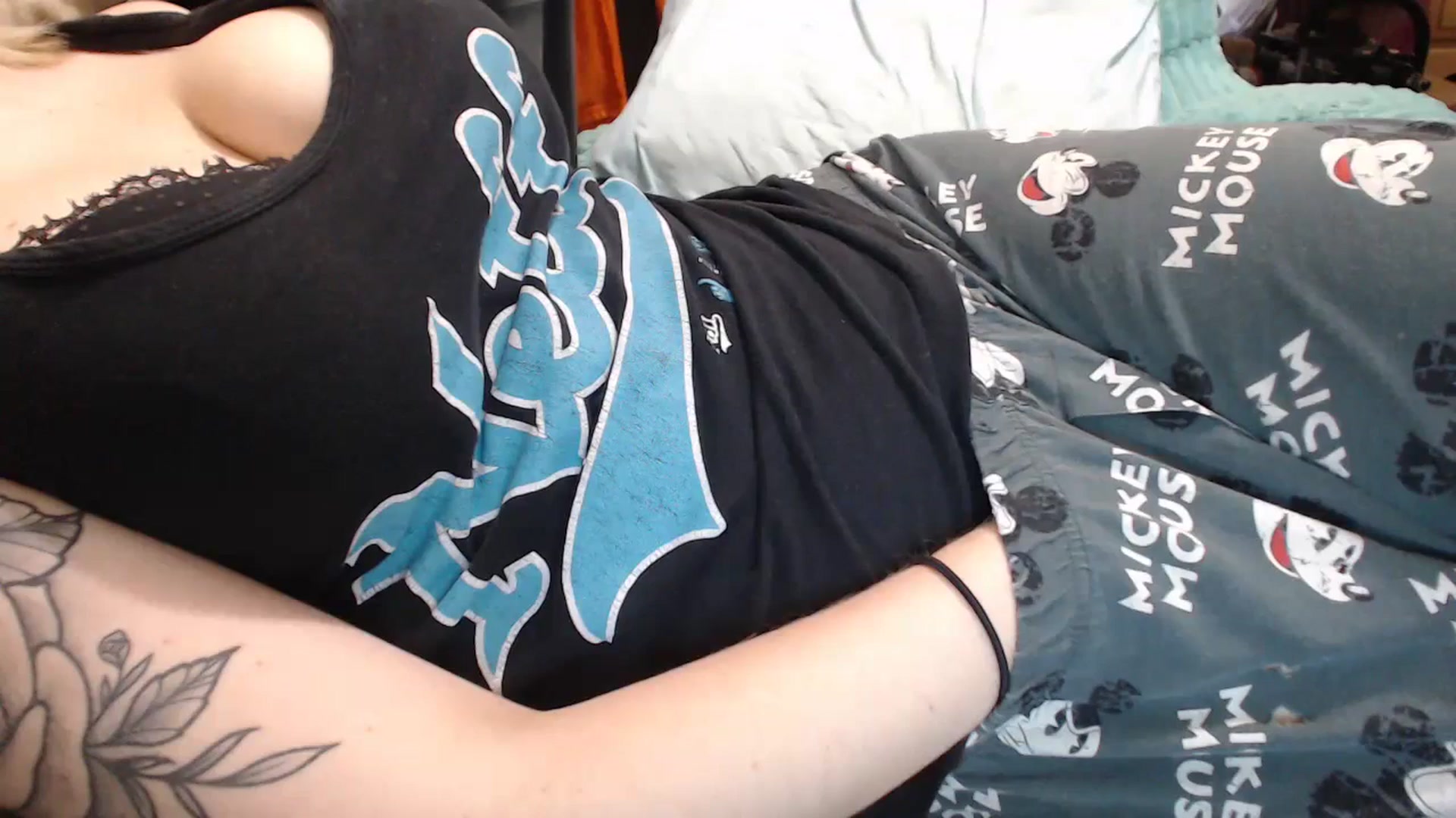 Gallery image thumbnail from Sofieyoungxxx's myfreecams stream on, 07/20/2023, 13:24 image 5 of 20