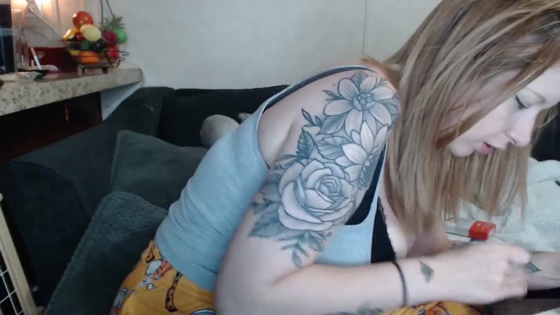 Gallery image thumbnail from Sofieyoungxxx's myfreecams stream on, 04/23/2024, 12:24 image 14 of 20