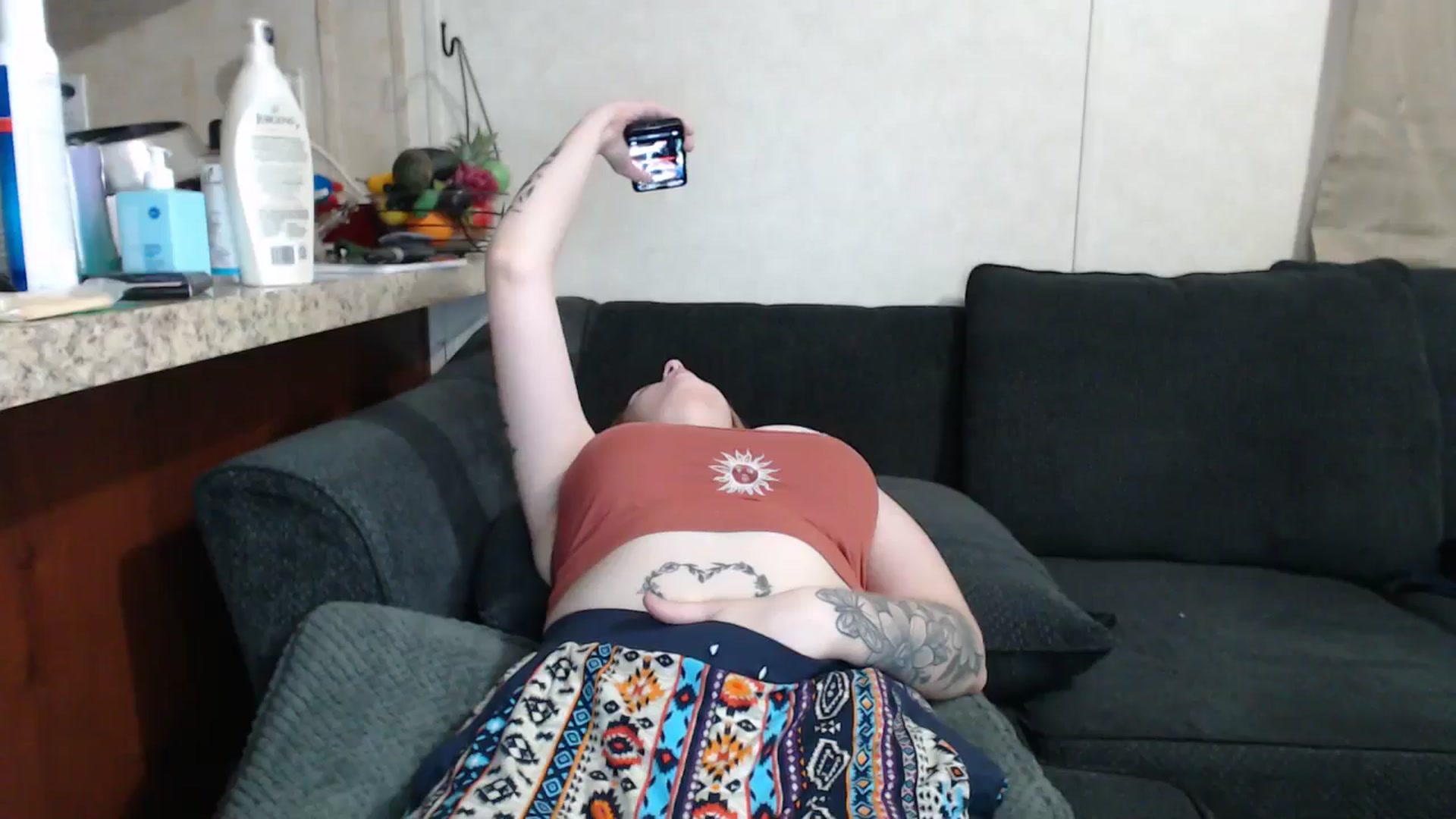 Gallery image thumbnail from Sofieyoungxxx's myfreecams stream on, 04/26/2024, 11:51 image 14 of 20