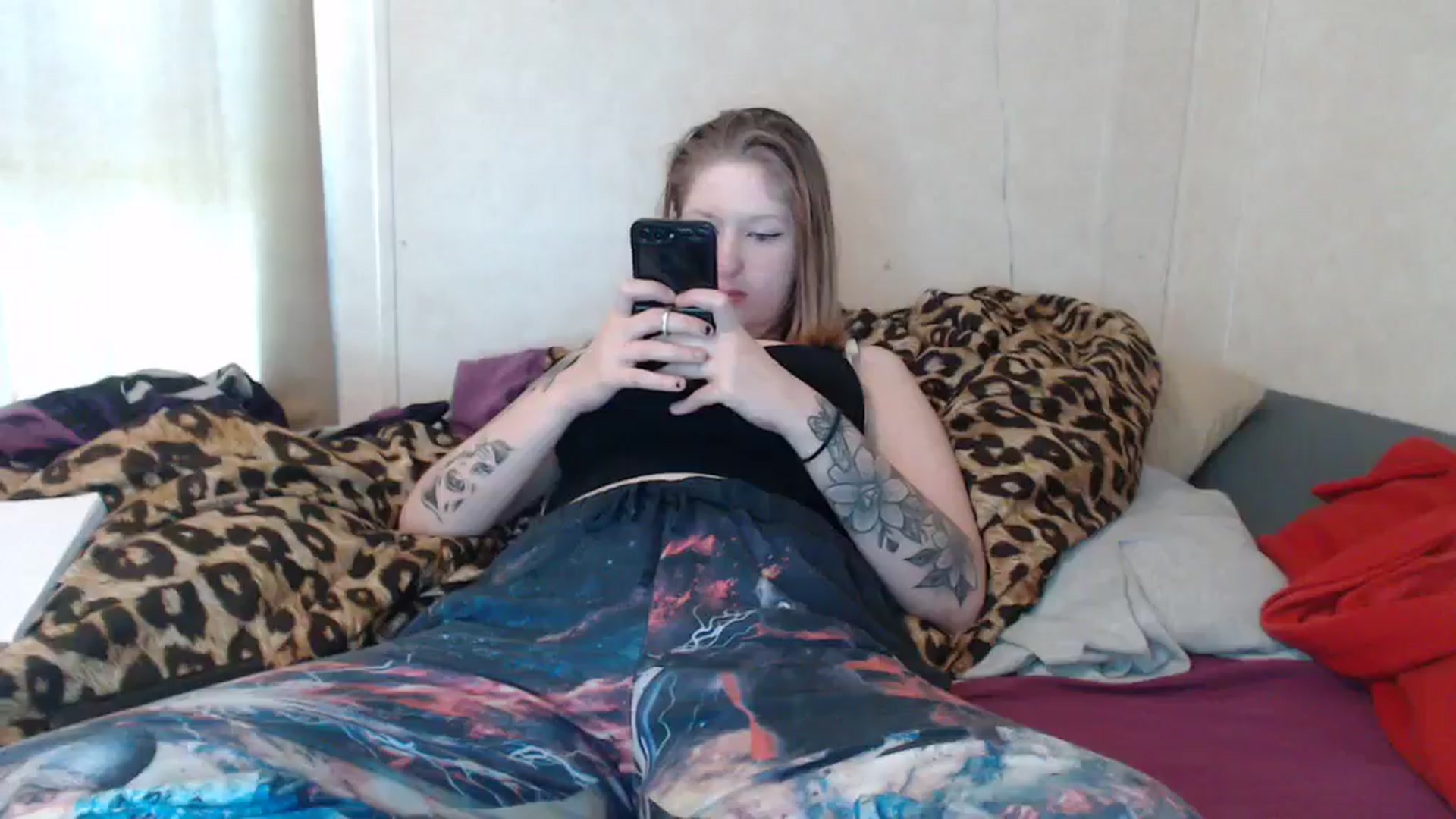 Gallery image thumbnail from Sofieyoungxxx's myfreecams stream on, 05/08/2024, 15:41 image 8 of 20