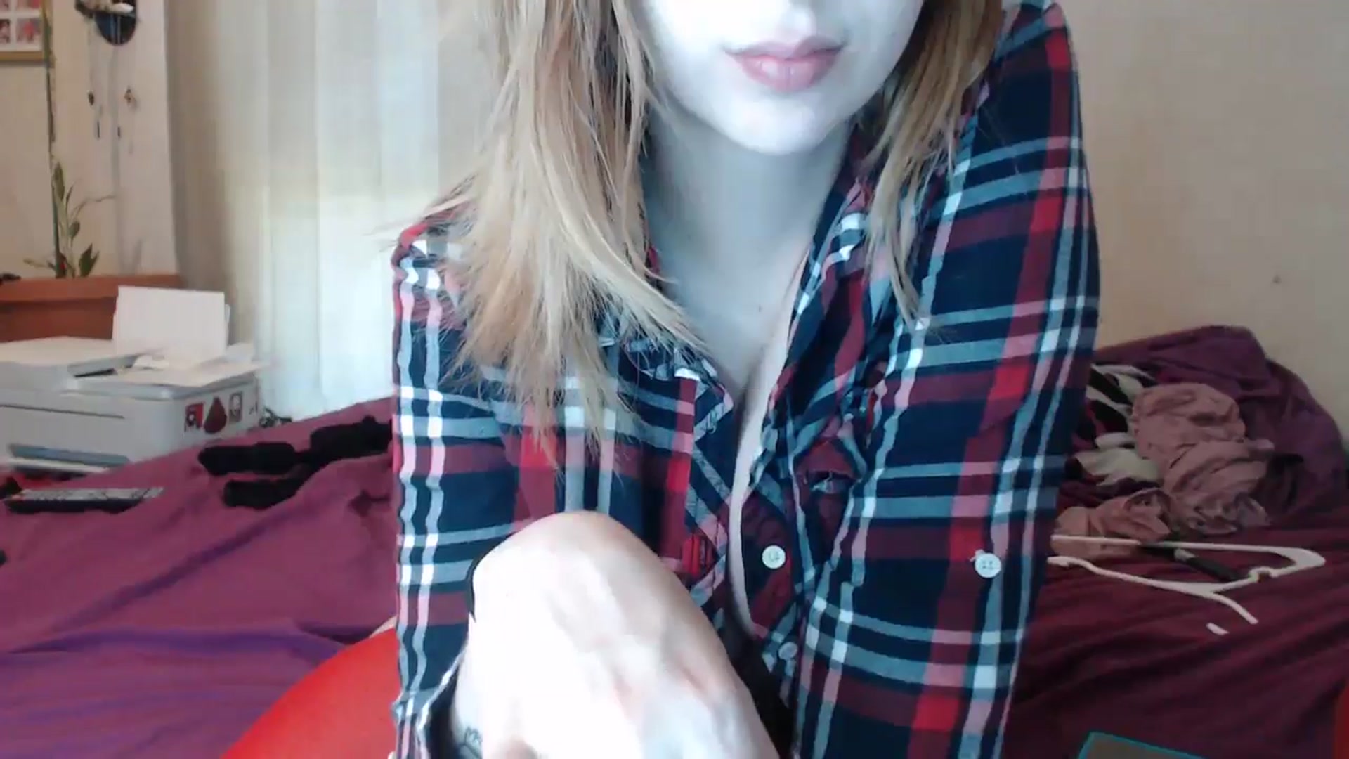 Gallery image thumbnail from Sofieyoungxxx's myfreecams stream on, 05/11/2024, 15:30 image 2 of 20