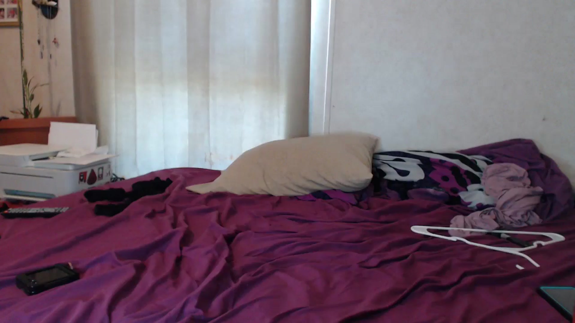 Gallery image thumbnail from Sofieyoungxxx's myfreecams stream on, 05/11/2024, 15:30 image 10 of 20