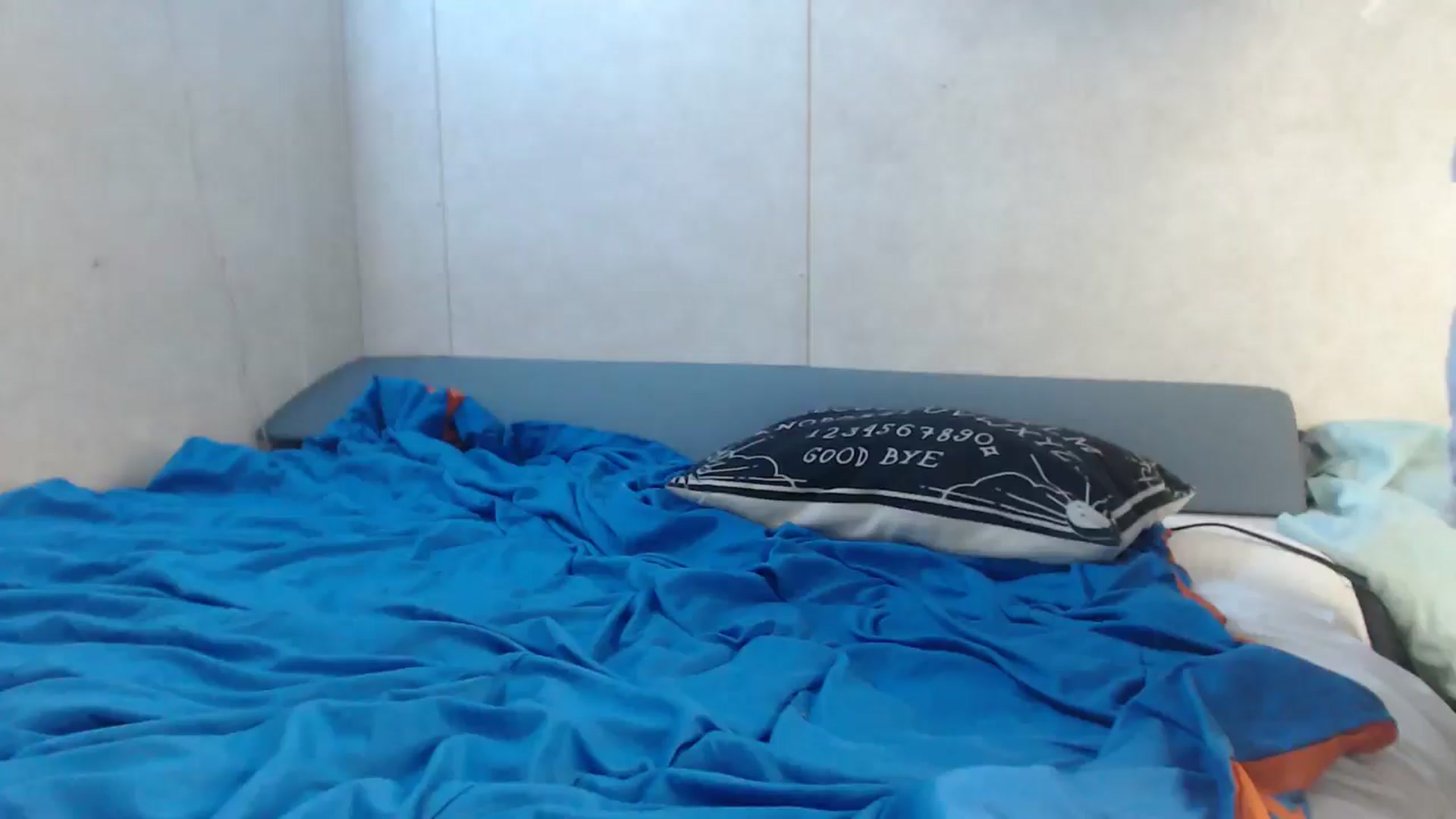 Gallery image thumbnail from Sofieyoungxxx's myfreecams stream on, 05/16/2024, 14:44 image 14 of 20
