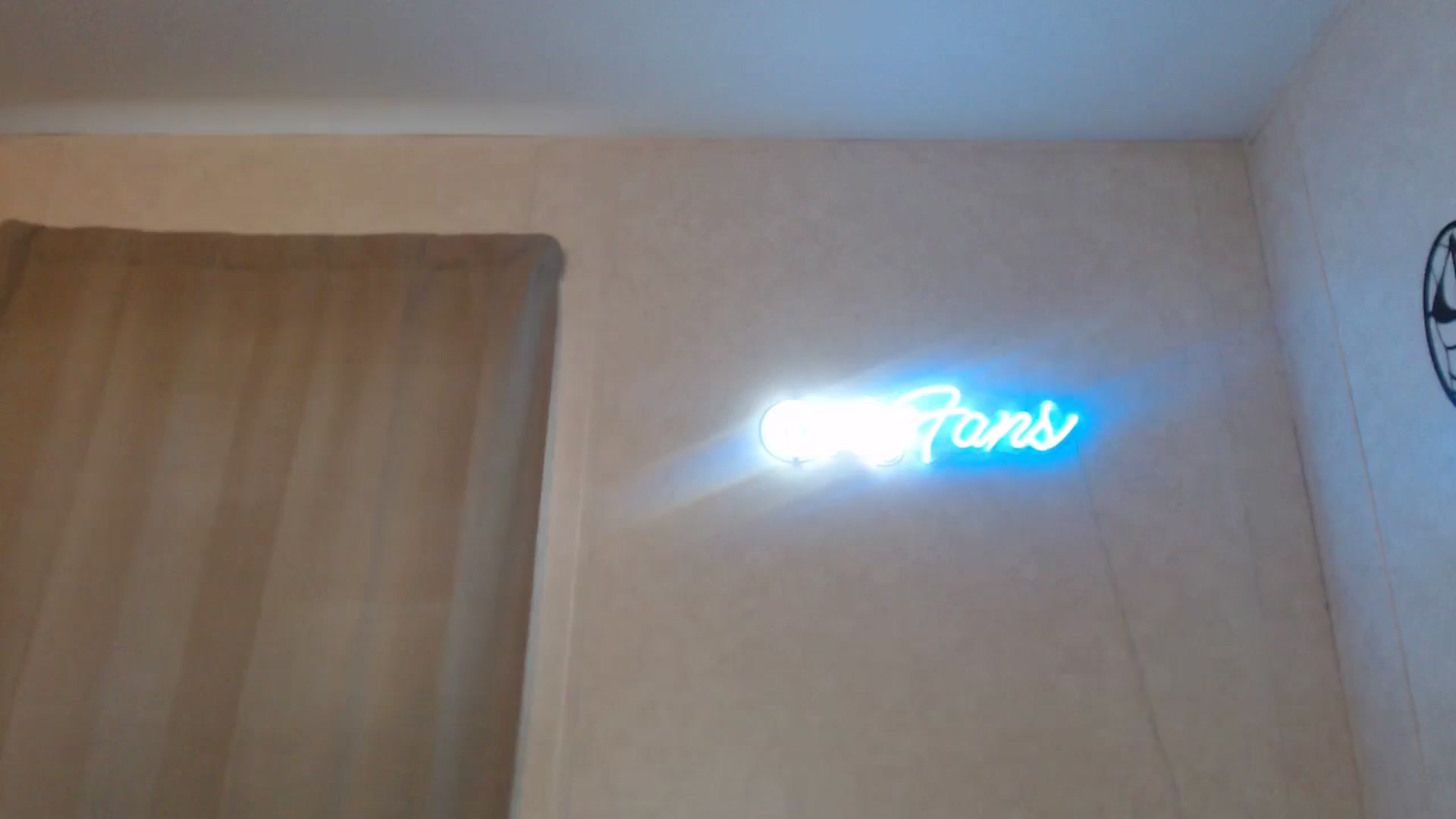 Gallery image thumbnail from Sofieyoungxxx's myfreecams stream on, 06/17/2024, 12:25 image 1 of 20