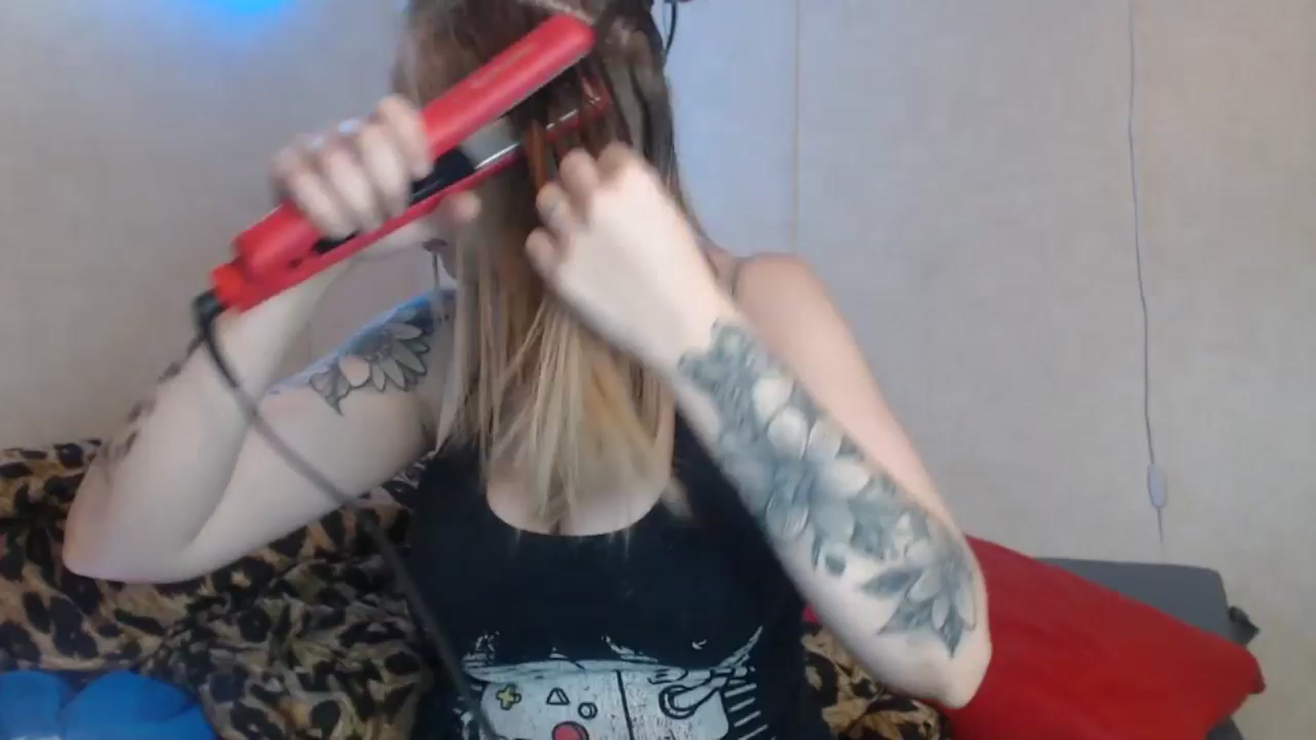 Gallery image thumbnail from Sofieyoungxxx's myfreecams stream on, 06/18/2024, 09:47 image 1 of 20