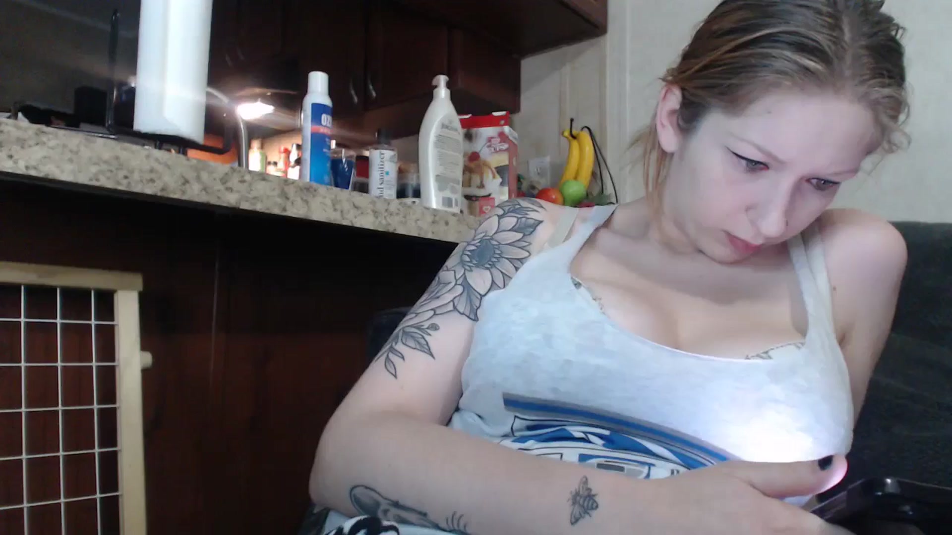 Gallery image thumbnail from Sofieyoungxxx's myfreecams stream on, 06/22/2024, 11:53 image 1 of 20