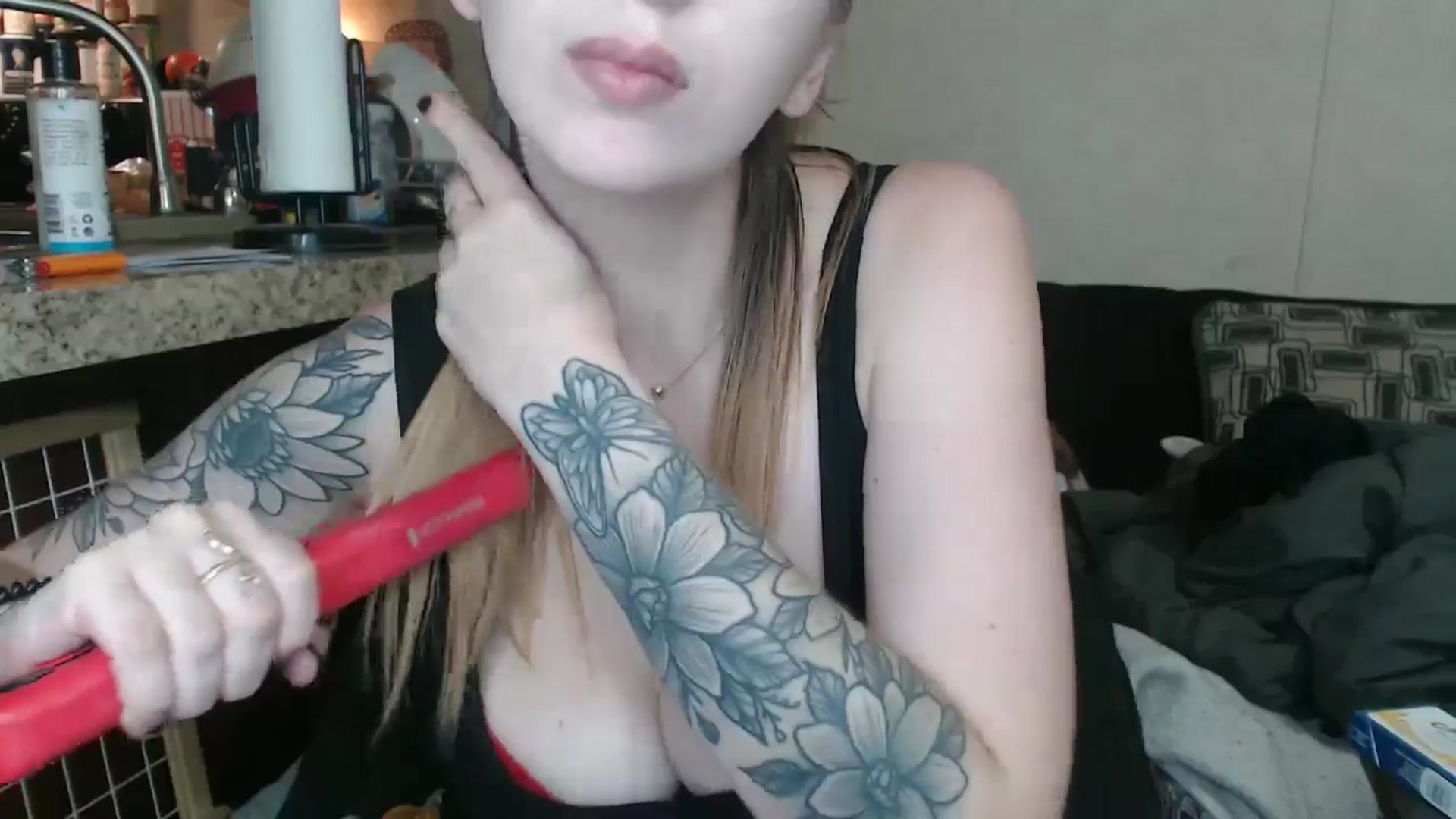Gallery image thumbnail from Sofieyoungxxx's myfreecams stream on, 11/11/2024, 11:23 image 5 of 20