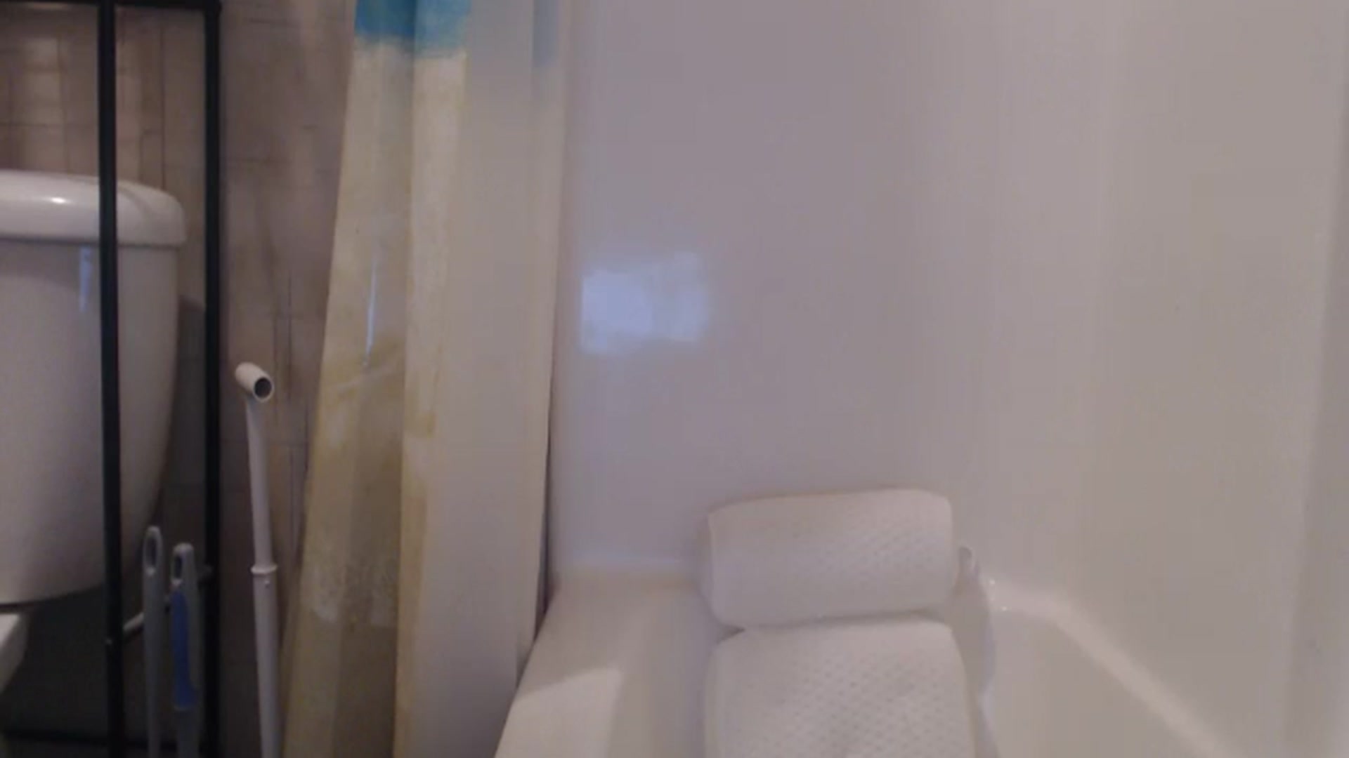 Gallery image thumbnail from Sofieyoungxxx's myfreecams stream on, 11/17/2024, 12:46 image 2 of 20