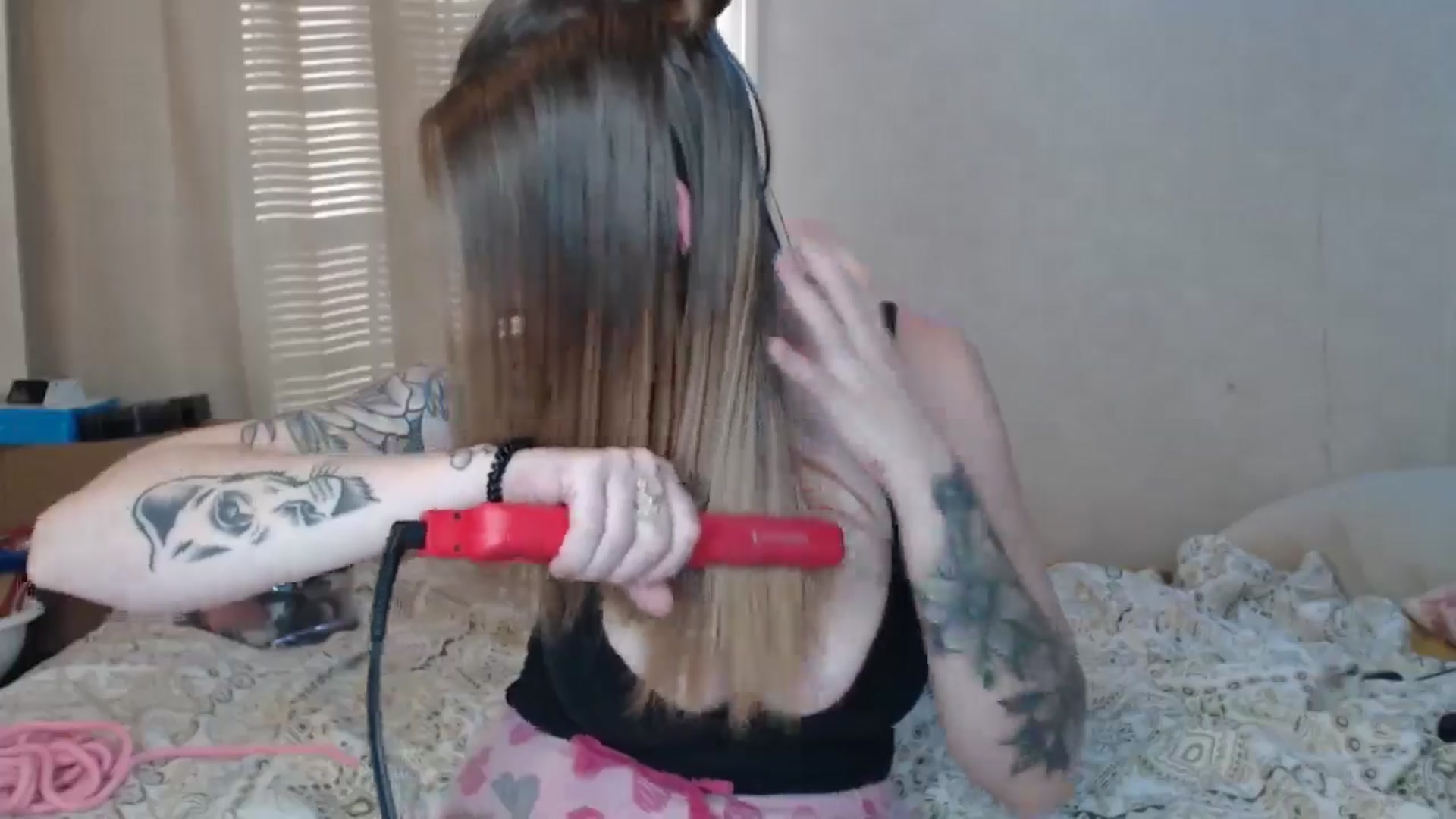 Gallery image thumbnail from Sofieyoungxxx's myfreecams stream on, 11/24/2024, 13:35 image 11 of 20