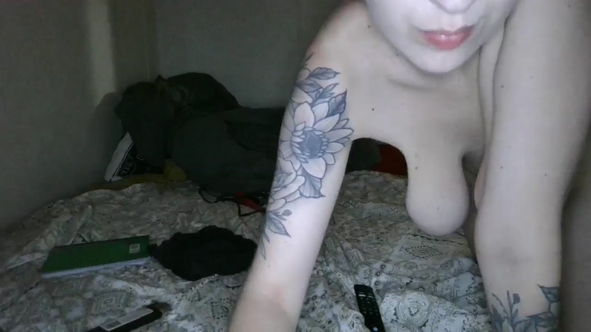 Gallery image thumbnail from Sofieyoungxxx's myfreecams stream on, 05/28/2025, 12:49 image 20 of 20