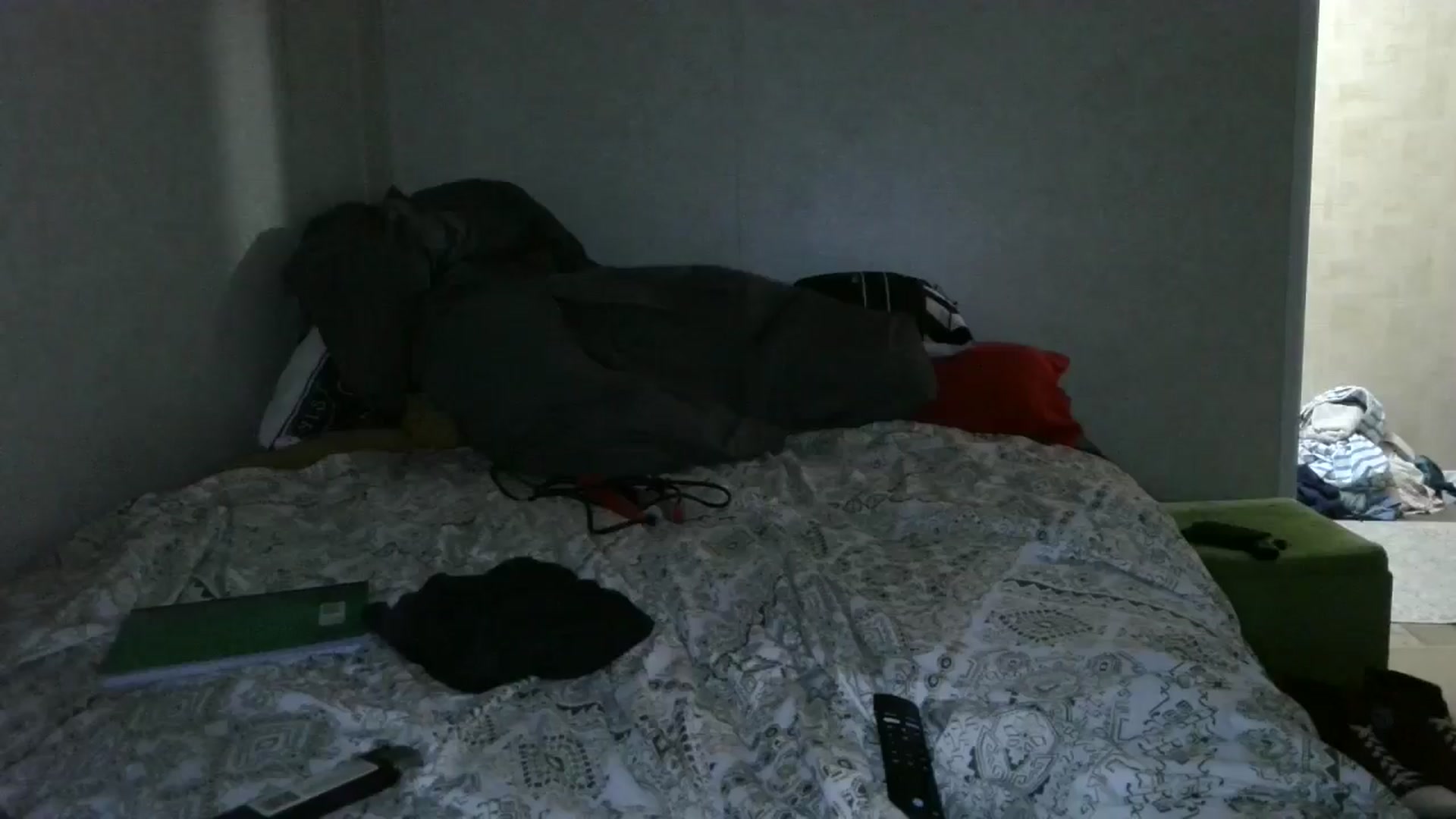 Gallery image thumbnail from Sofieyoungxxx's myfreecams stream on, 05/28/2025, 12:49 image 17 of 20