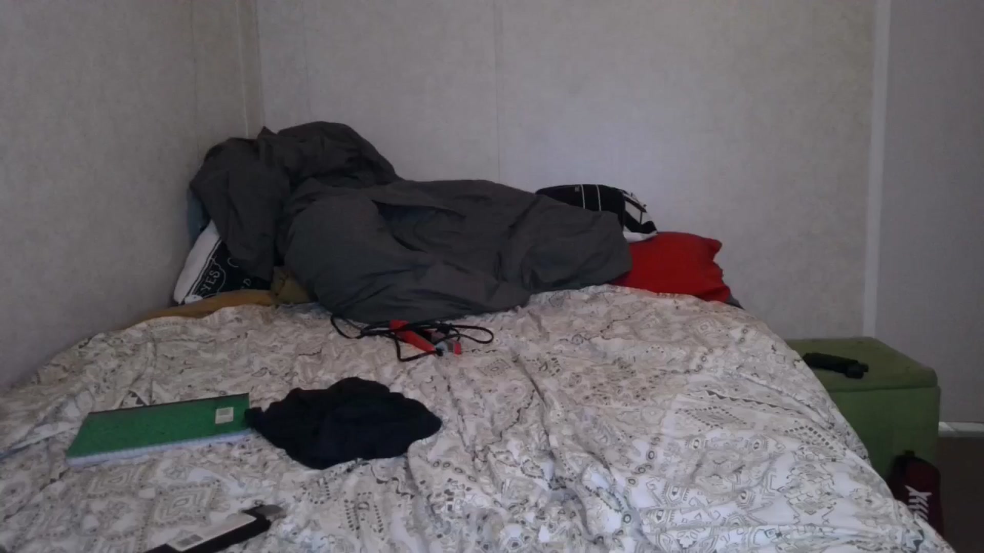 Gallery image thumbnail from Sofieyoungxxx's myfreecams stream on, 05/28/2025, 12:49 image 9 of 20