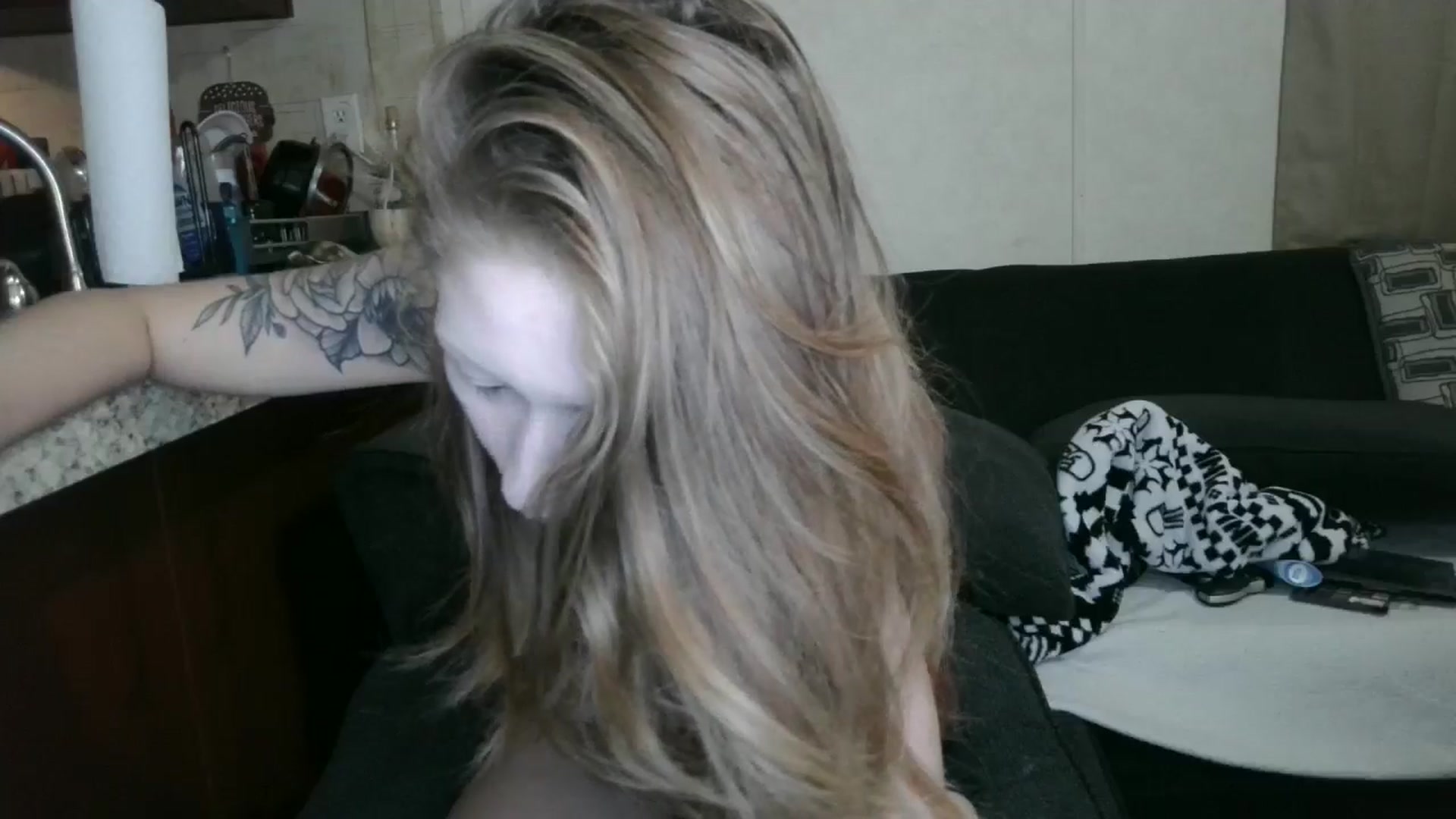 Gallery image thumbnail from Sofieyoungxxx's myfreecams stream on, 06/02/2025, 10:03 image 7 of 20