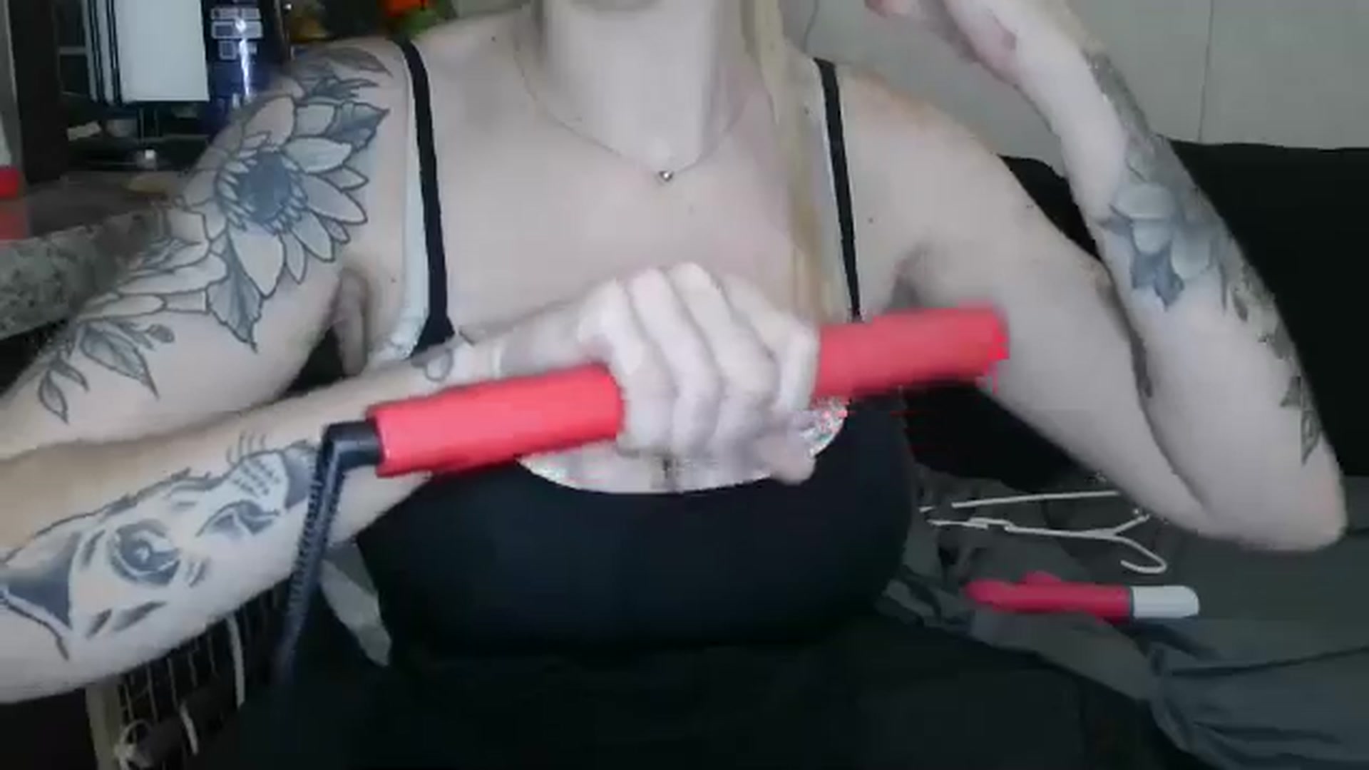 Gallery image thumbnail from Sofieyoungxxx's myfreecams stream on, 10/28/2025, 12:36 image 4 of 20