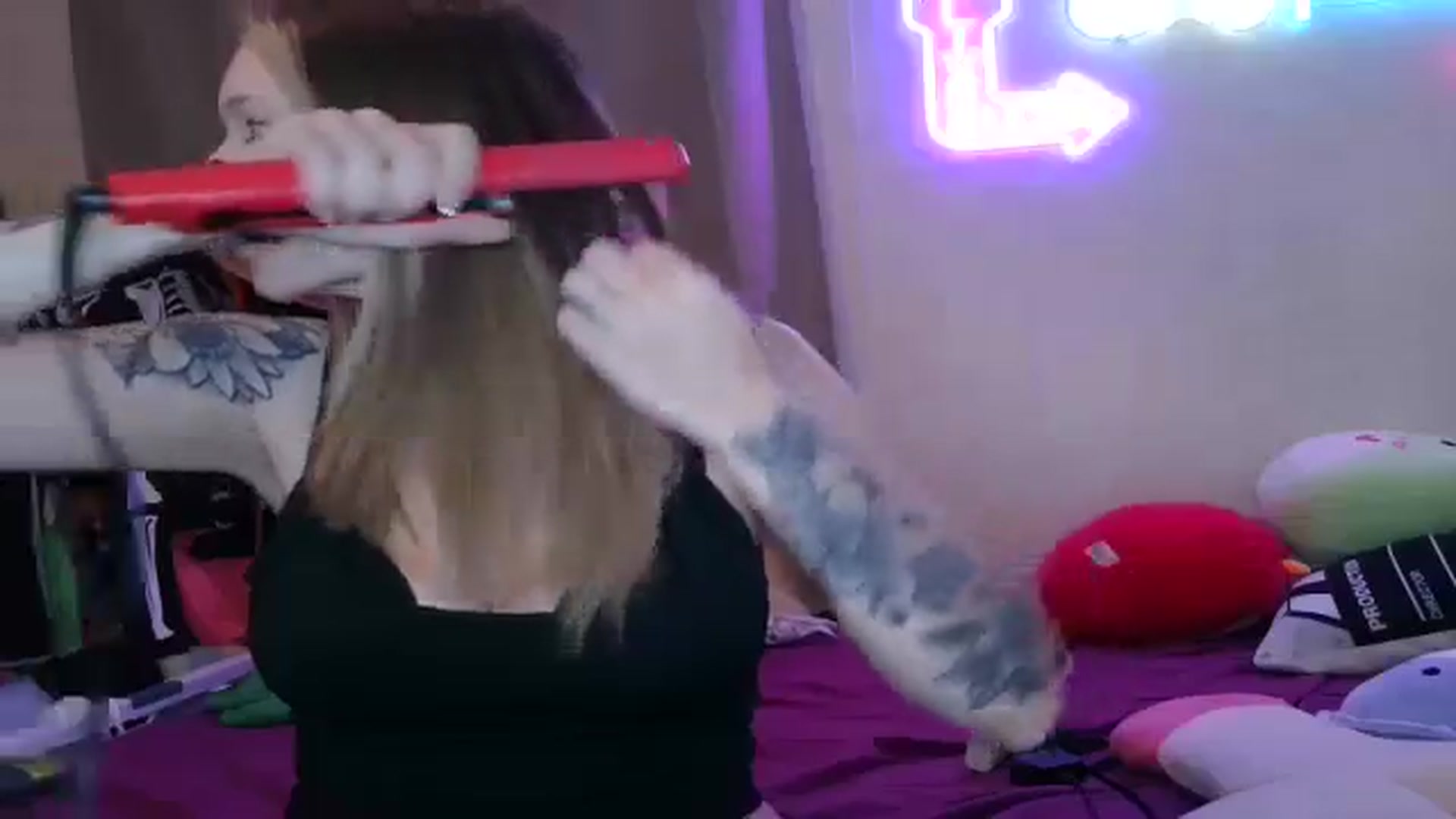 Gallery image thumbnail from Sofieyoungxxx's myfreecams stream on, 11/12/2025, 12:52 image 18 of 20