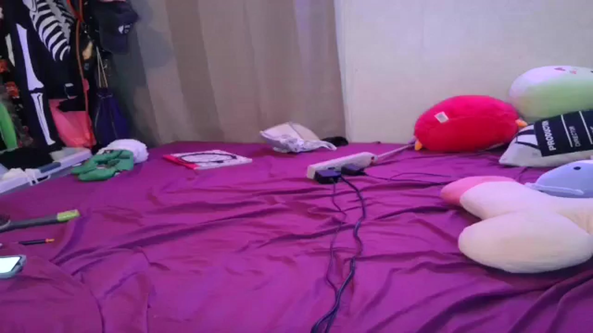 Gallery image thumbnail from Sofieyoungxxx's myfreecams stream on, 11/12/2025, 12:52 image 1 of 20