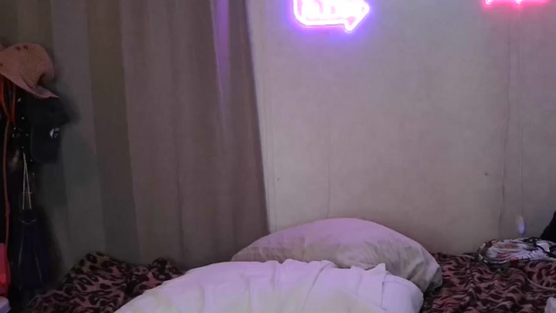 Gallery image thumbnail from Sofieyoungxxx's myfreecams stream on, 11/13/2025, 10:25 image 20 of 20