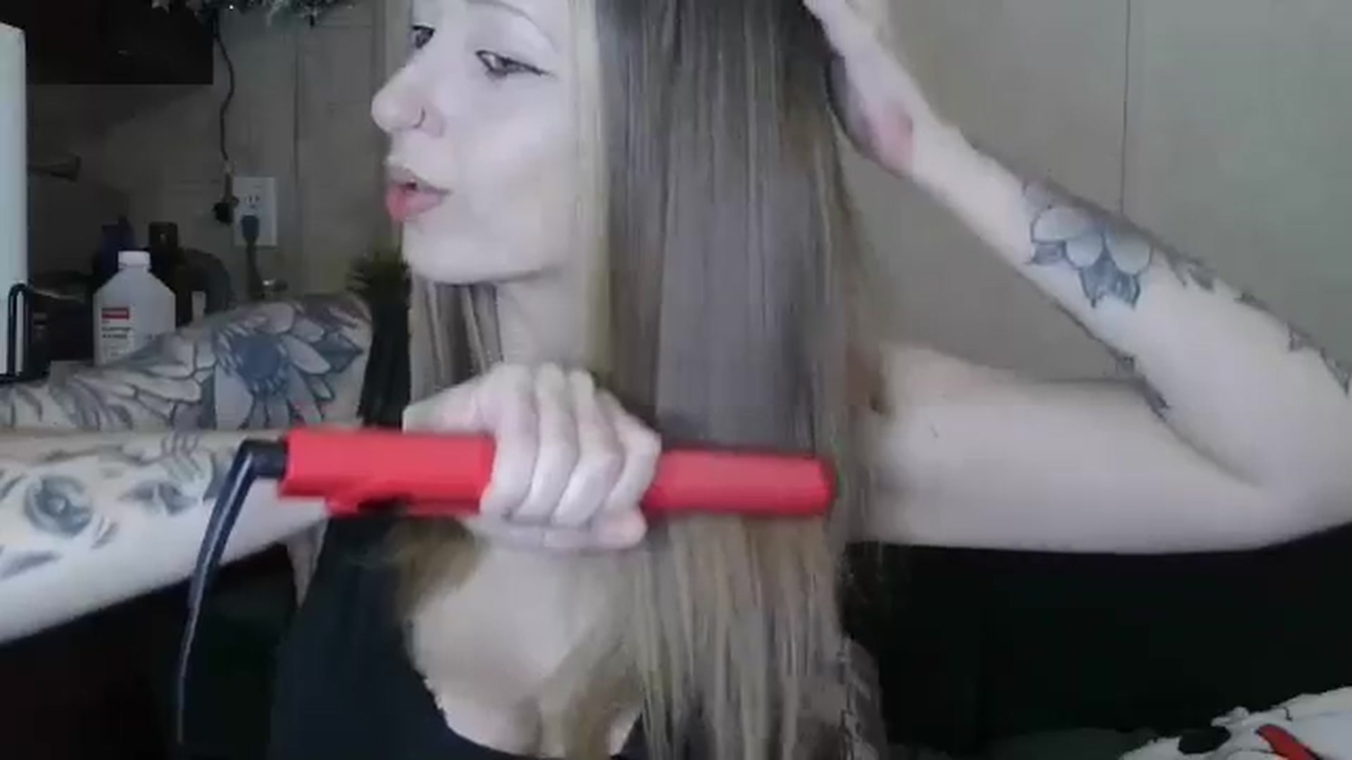 Gallery image thumbnail from Sofieyoungxxx's myfreecams stream on, 11/24/2025, 15:32 image 8 of 20