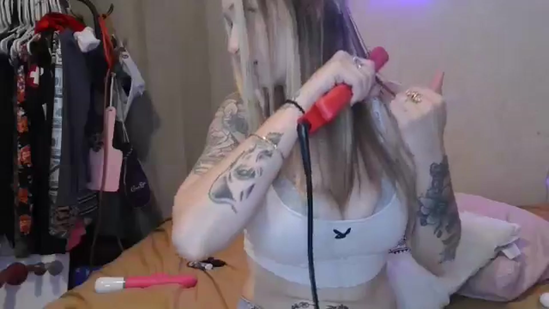 Gallery image thumbnail from Sofieyoungxxx's myfreecams stream on, 02/25/2026, 12:07 image 2 of 20