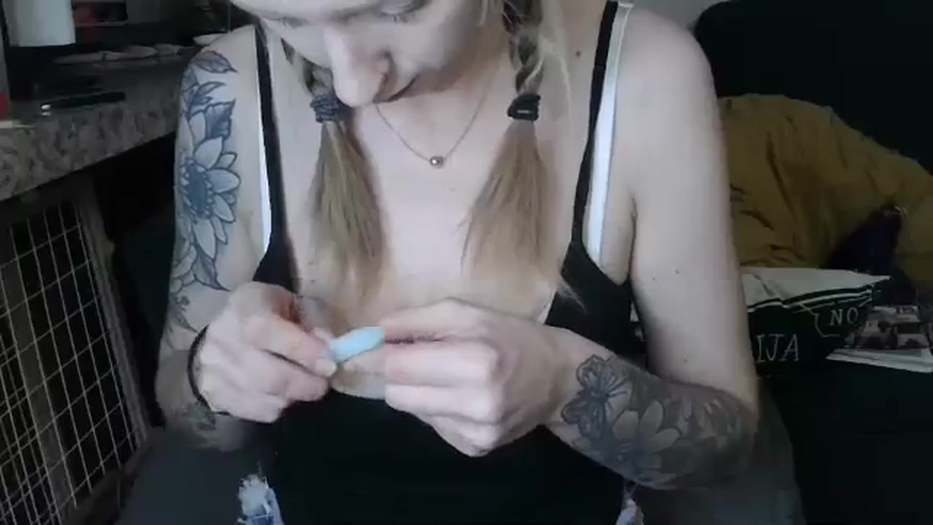 Gallery image thumbnail from Sofieyoungxxx's myfreecams stream on, 03/04/2026, 10:28 image 19 of 20