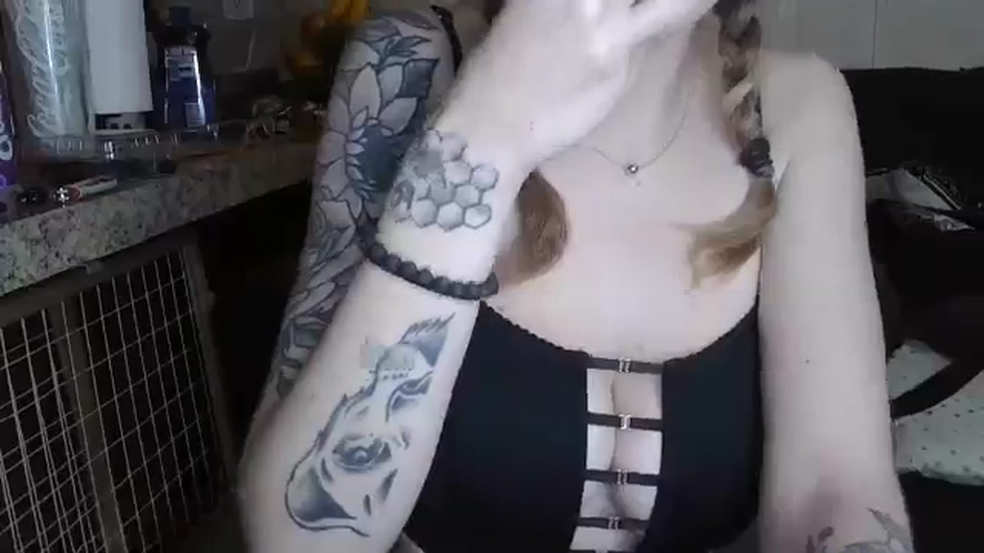 Gallery image thumbnail from Sofieyoungxxx's myfreecams stream on, 03/11/2026, 13:40 image 8 of 20