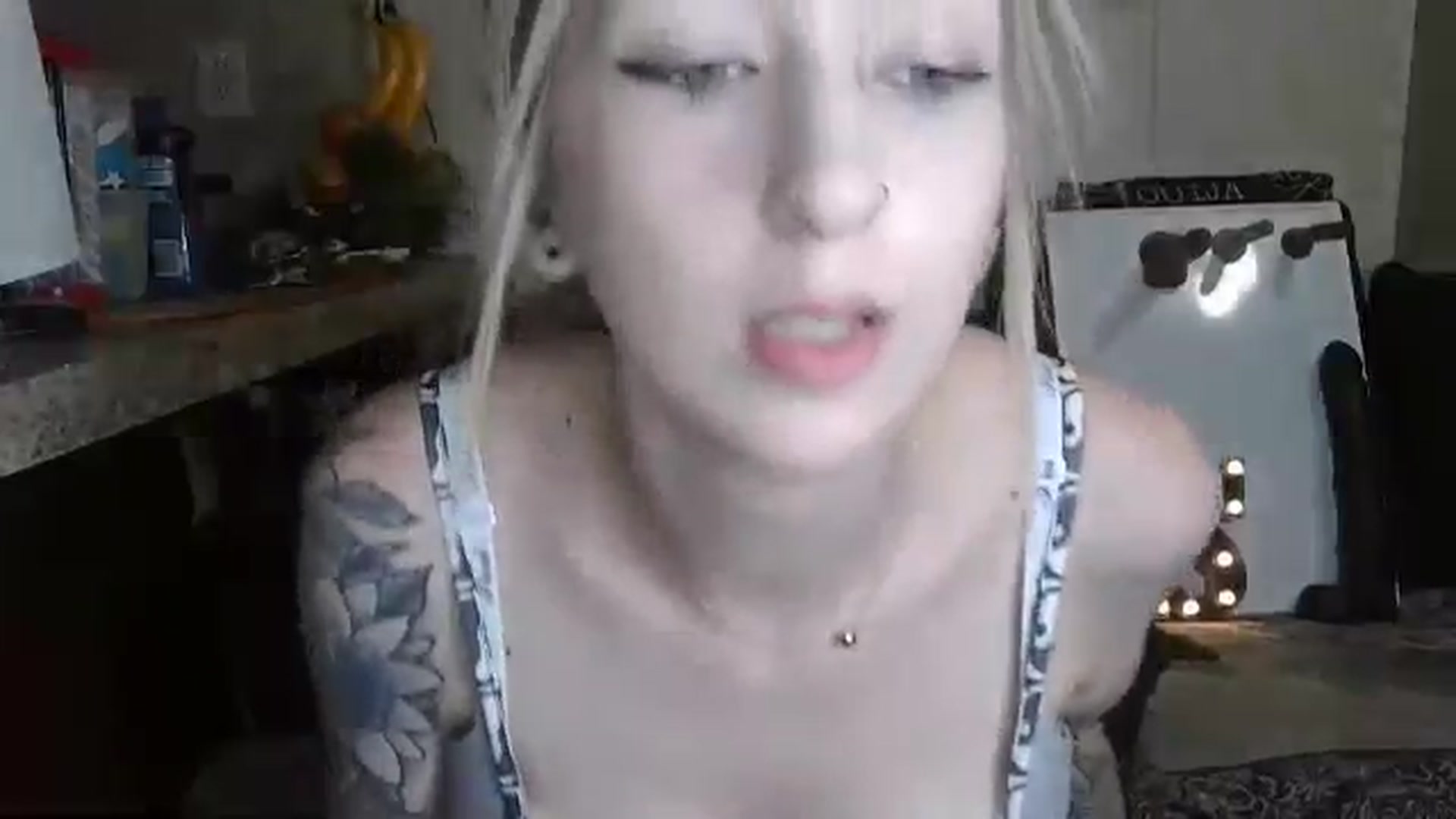 Gallery image thumbnail from Sofieyoungxxx's myfreecams stream on, 03/12/2026, 13:41 image 19 of 20