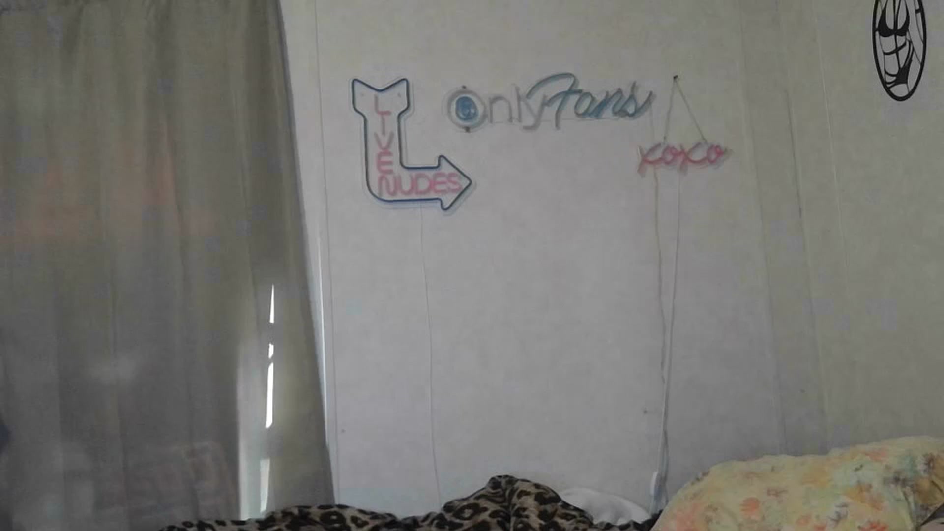 Gallery image thumbnail from Sofieyoungxxx's myfreecams stream on, 03/22/2026, 15:09 image 1 of 20
