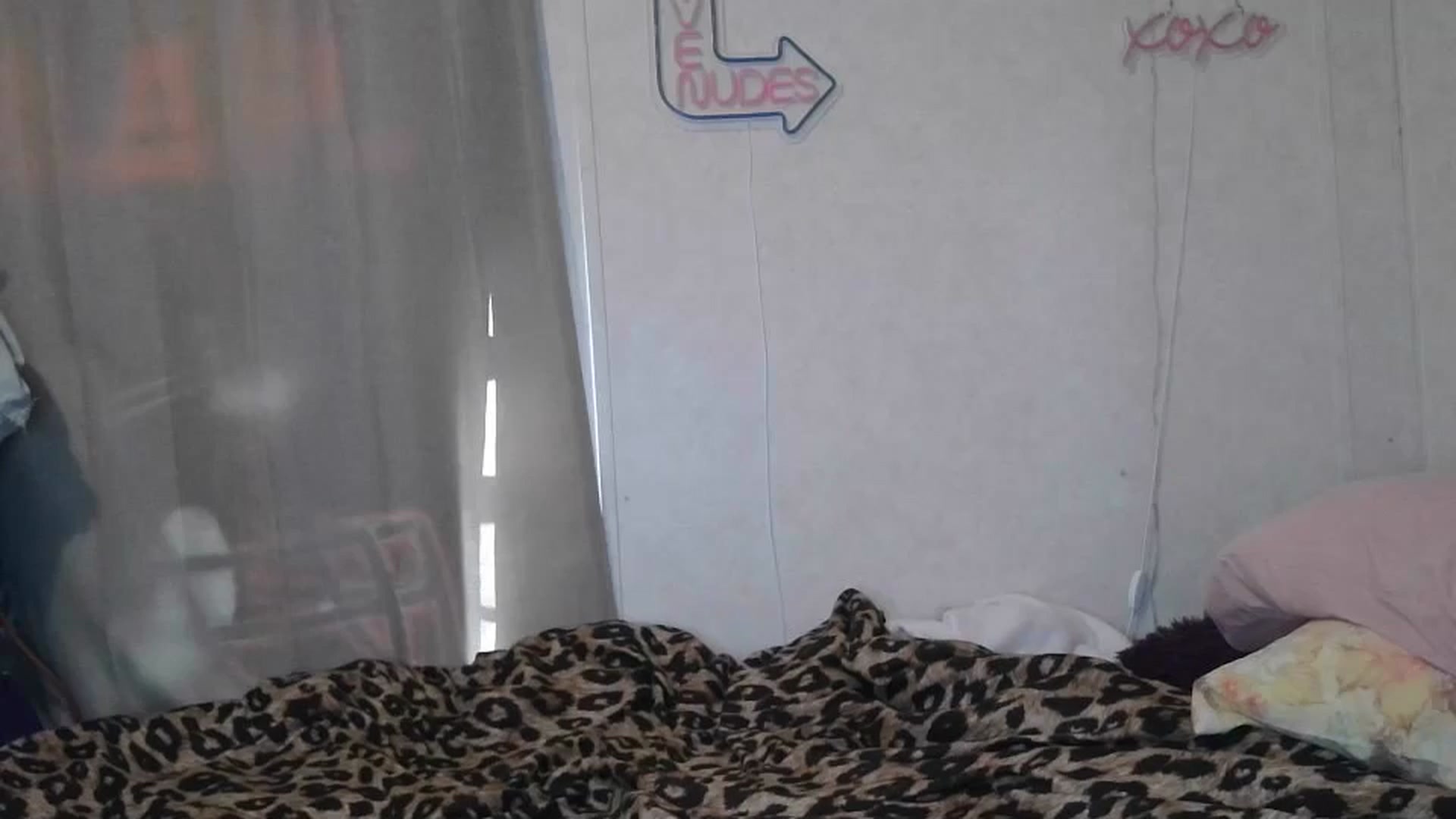 Gallery image thumbnail from Sofieyoungxxx's myfreecams stream on, 03/22/2026, 16:40 image 10 of 20