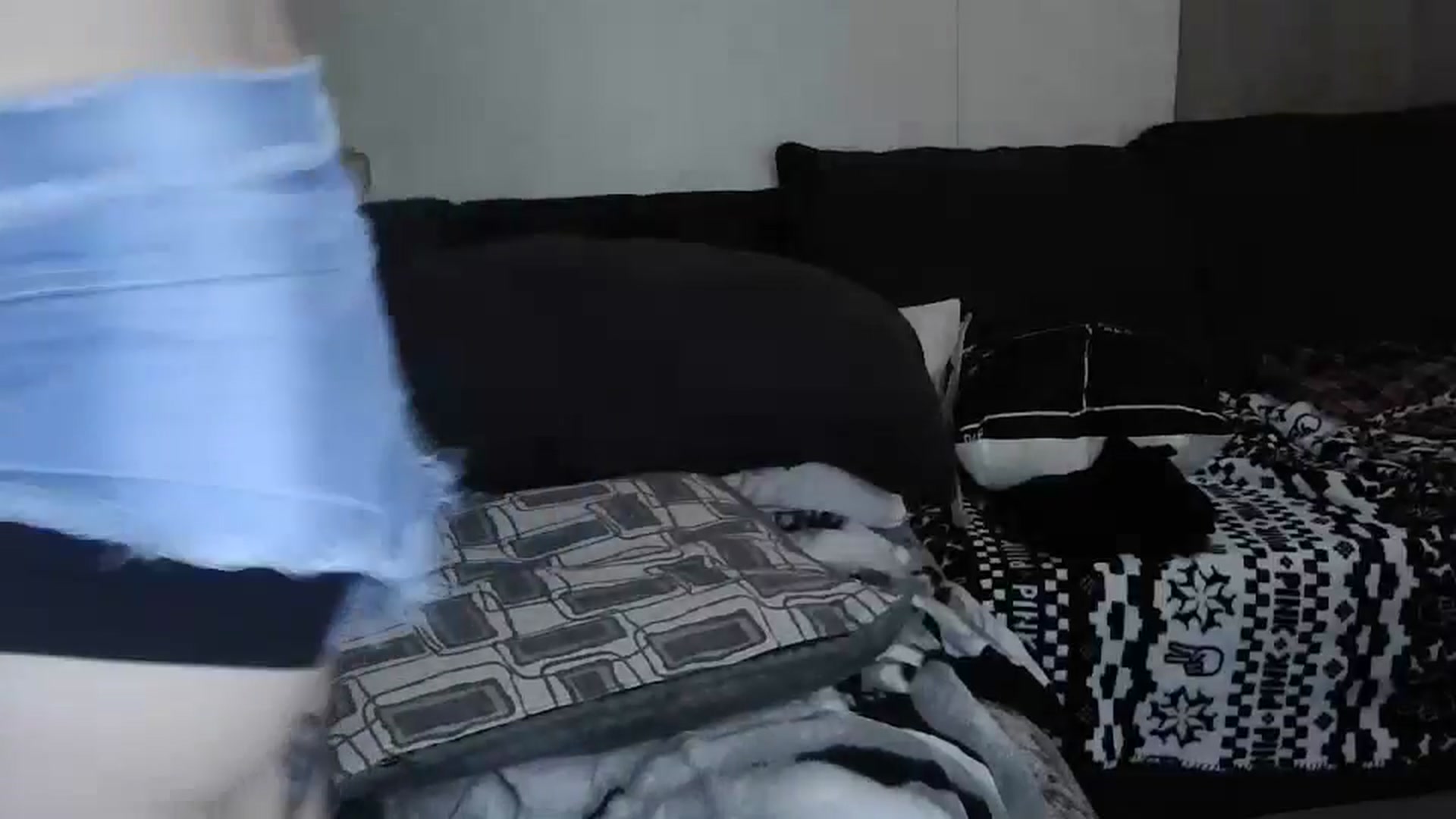 Gallery image thumbnail from Sofieyoungxxx's myfreecams stream on, 04/13/2026, 08:45 image 15 of 20