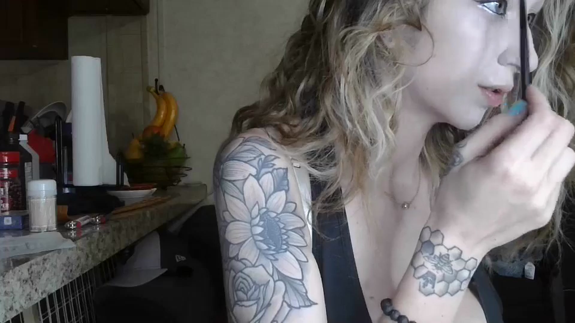 Gallery image thumbnail from Sofieyoungxxx's myfreecams stream on, 04/13/2026, 13:26 image 14 of 20