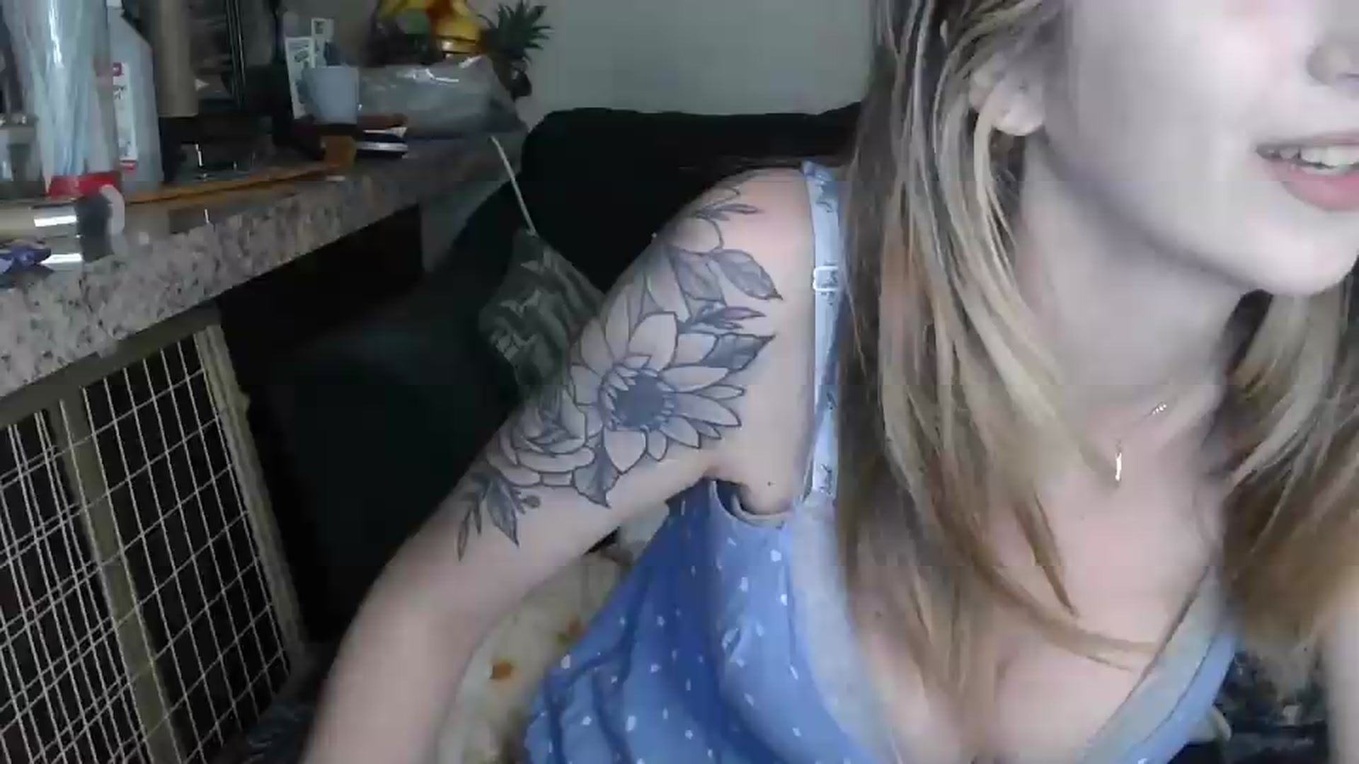 Gallery image thumbnail from Sofieyoungxxx's myfreecams stream on, 04/25/2026, 14:39 image 6 of 20