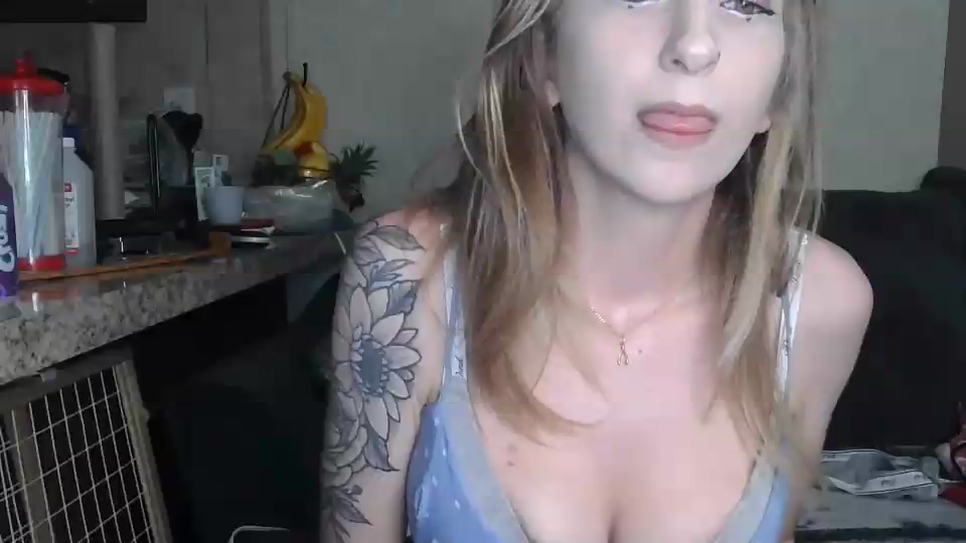 Gallery image thumbnail from Sofieyoungxxx's myfreecams stream on, 04/25/2026, 14:39 image 17 of 20