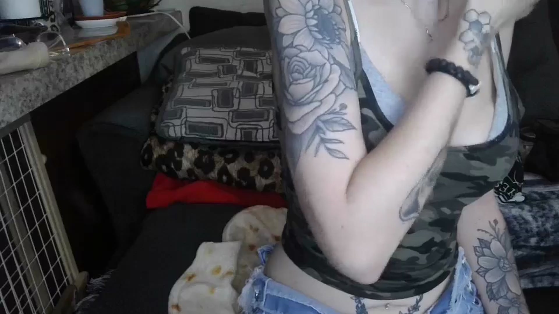 Gallery image thumbnail from Sofieyoungxxx's myfreecams stream on, 04/27/2026, 10:32 image 20 of 20