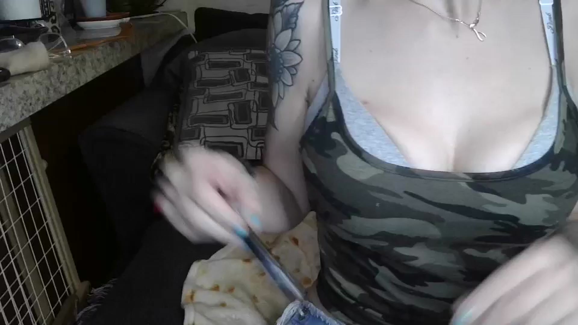 Gallery image thumbnail from Sofieyoungxxx's myfreecams stream on, 04/27/2026, 10:56 image 10 of 20