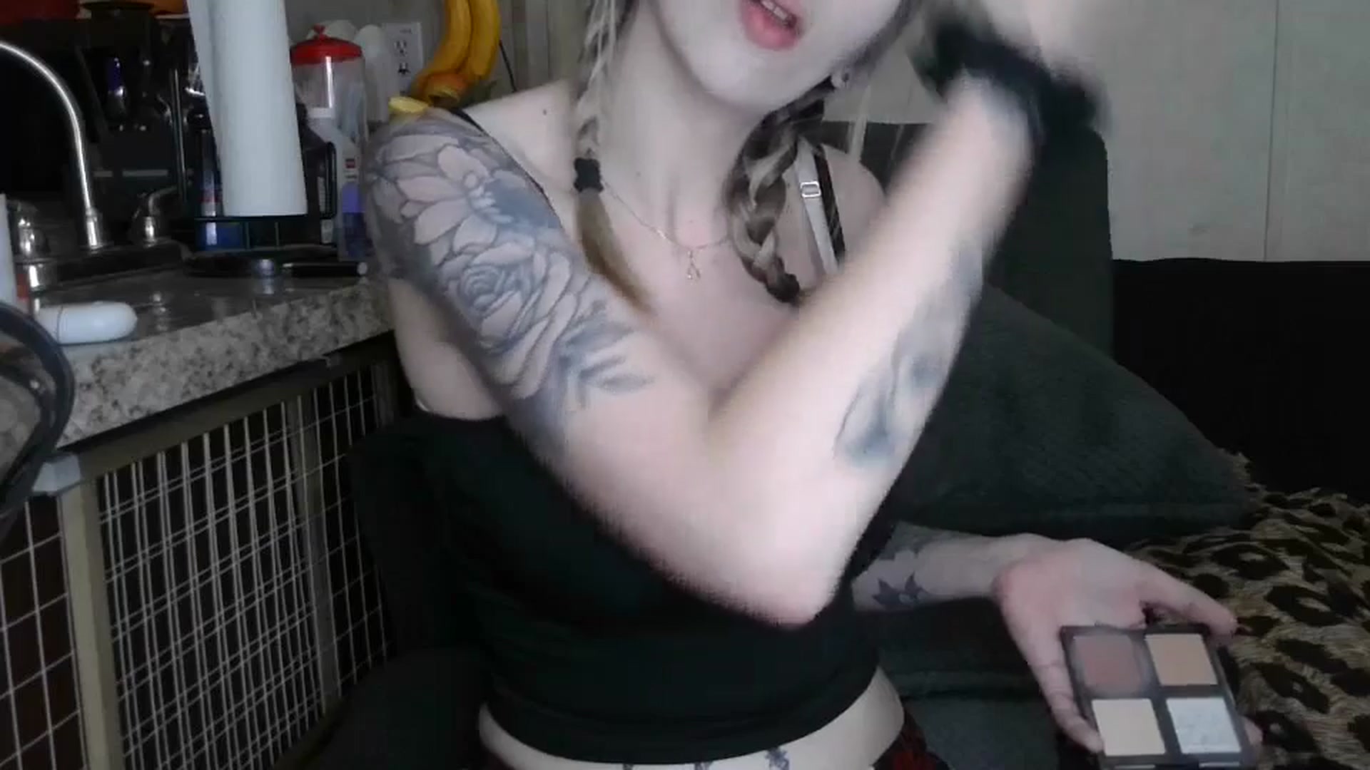 Gallery image thumbnail from Sofieyoungxxx's myfreecams stream on, 05/09/2026, 11:58 image 9 of 20