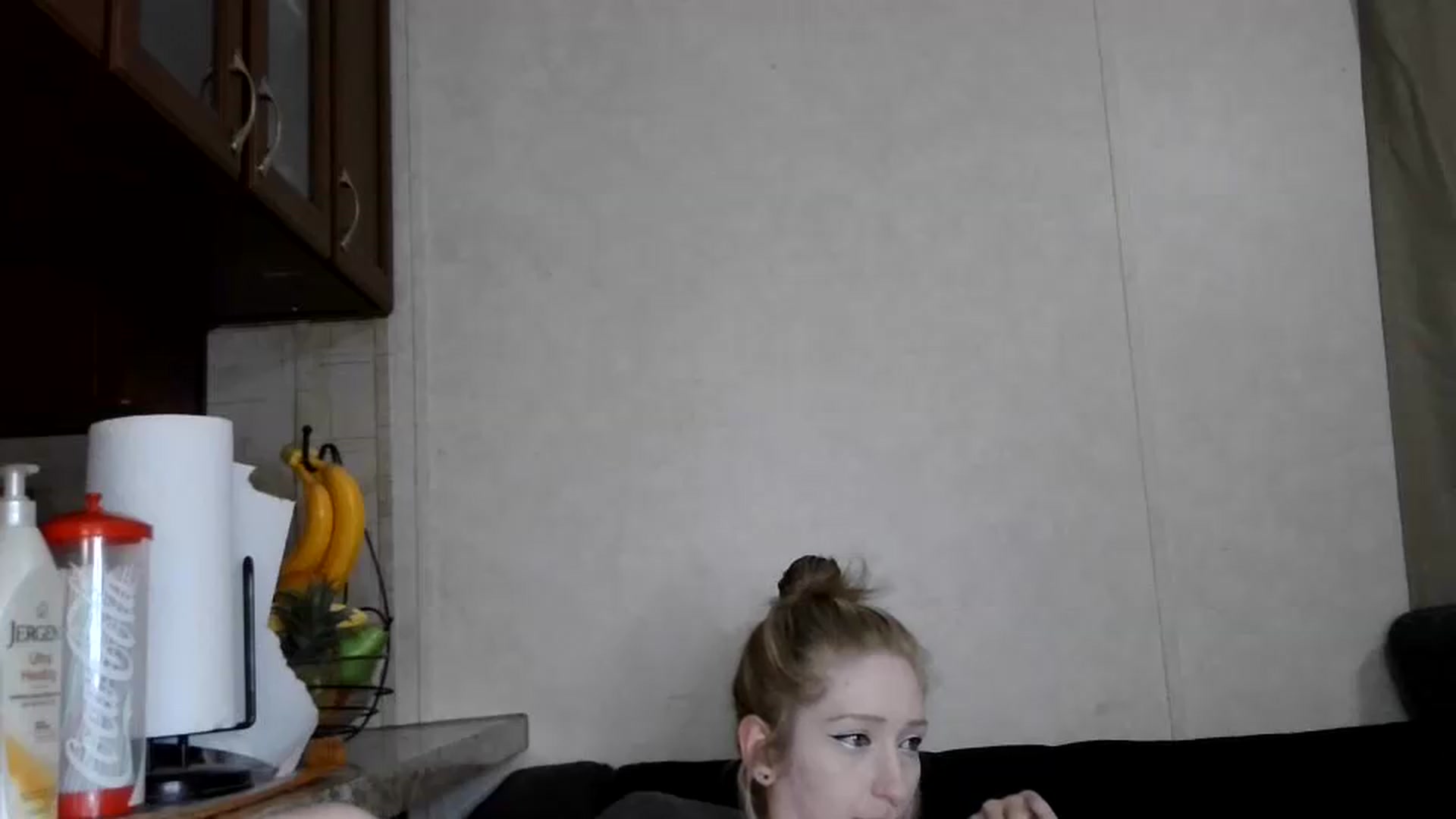 Gallery image thumbnail from Sofieyoungxxx's myfreecams stream on, 06/05/2026, 10:31 image 18 of 20