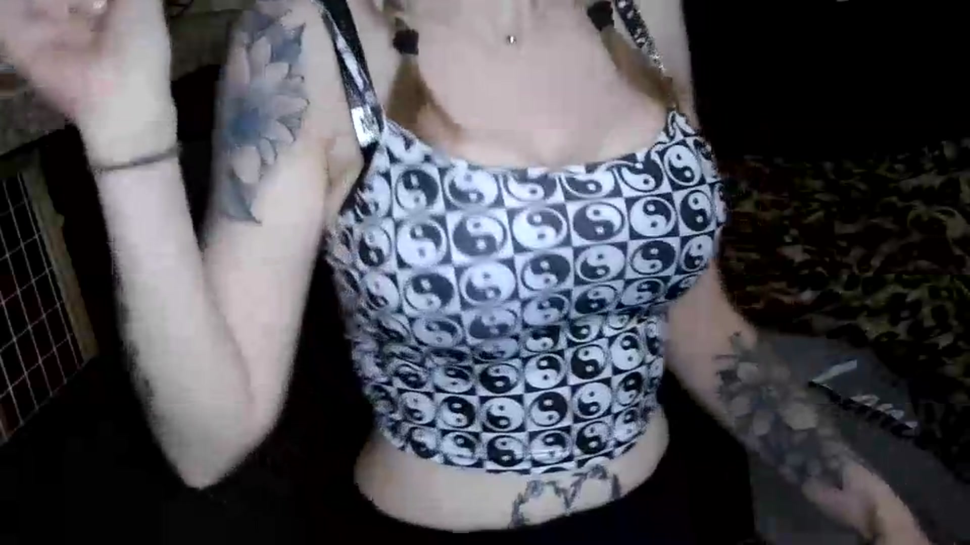 Gallery image thumbnail from Sofieyoungxxx's myfreecams stream on, 06/15/2026, 09:17 image 4 of 20