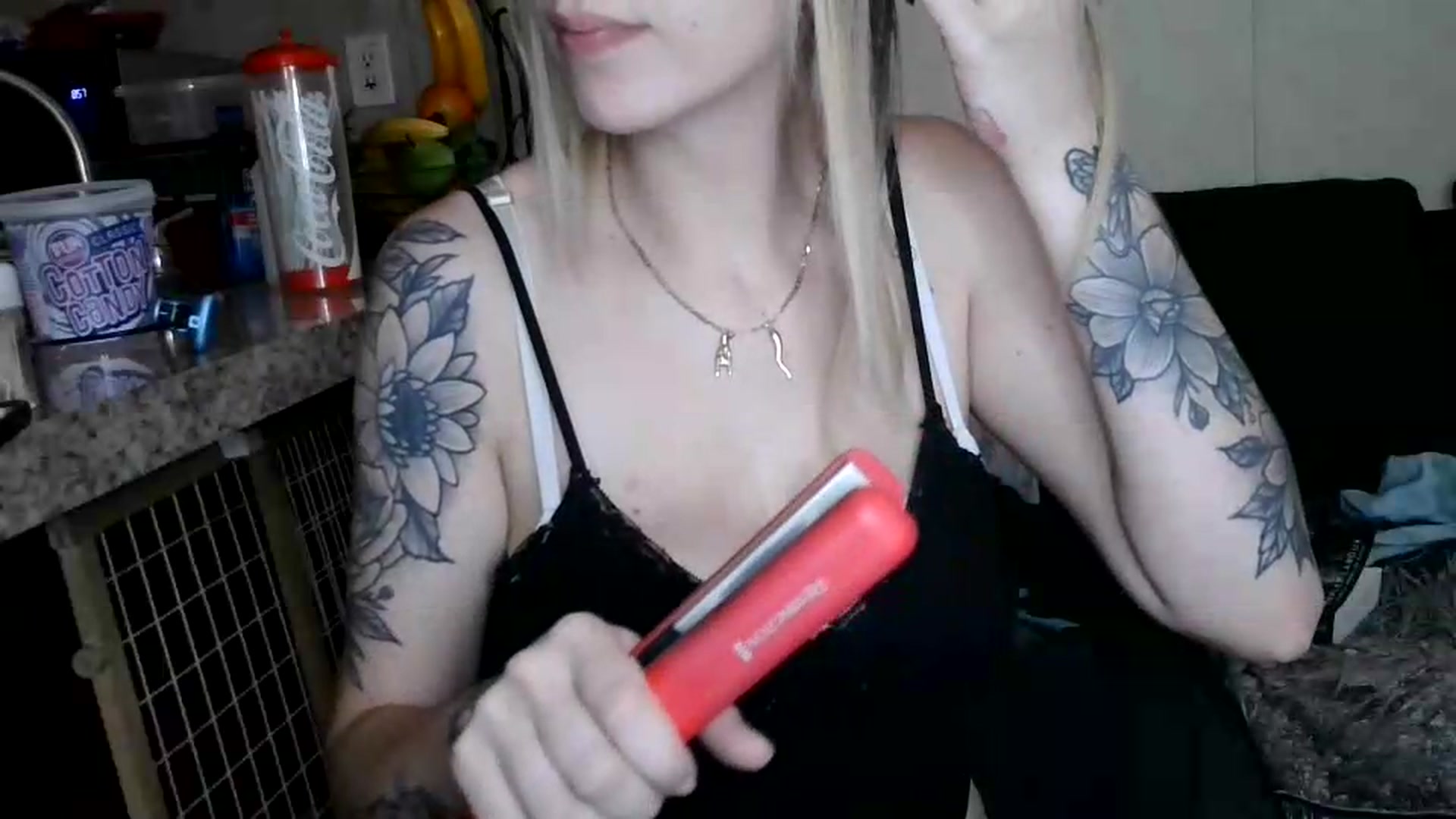 Gallery image thumbnail from Sofieyoungxxx's myfreecams stream on, 06/29/2026, 13:09 image 11 of 20