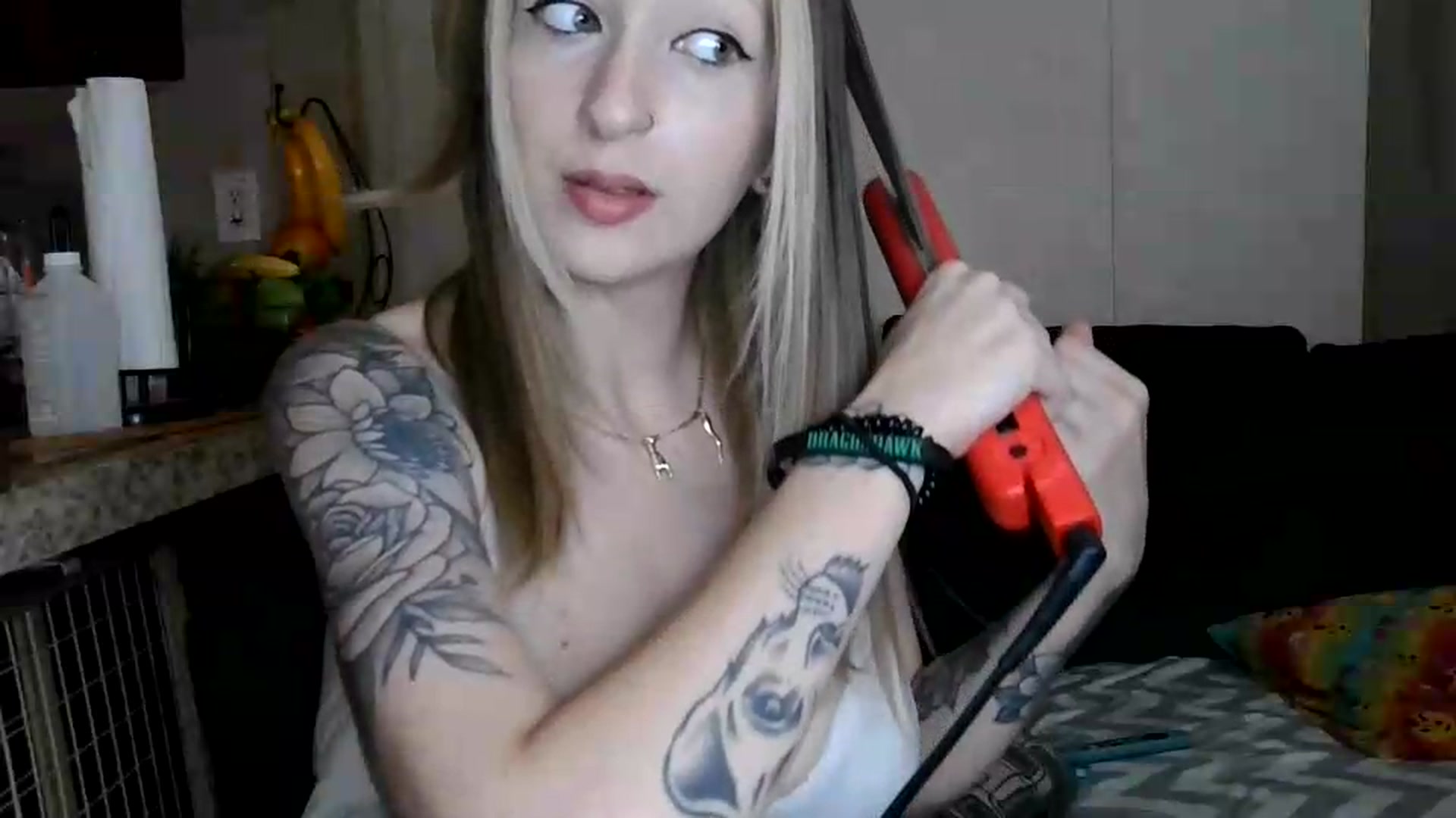Gallery image thumbnail from Sofieyoungxxx's myfreecams stream on, 07/04/2026, 18:47 image 6 of 20