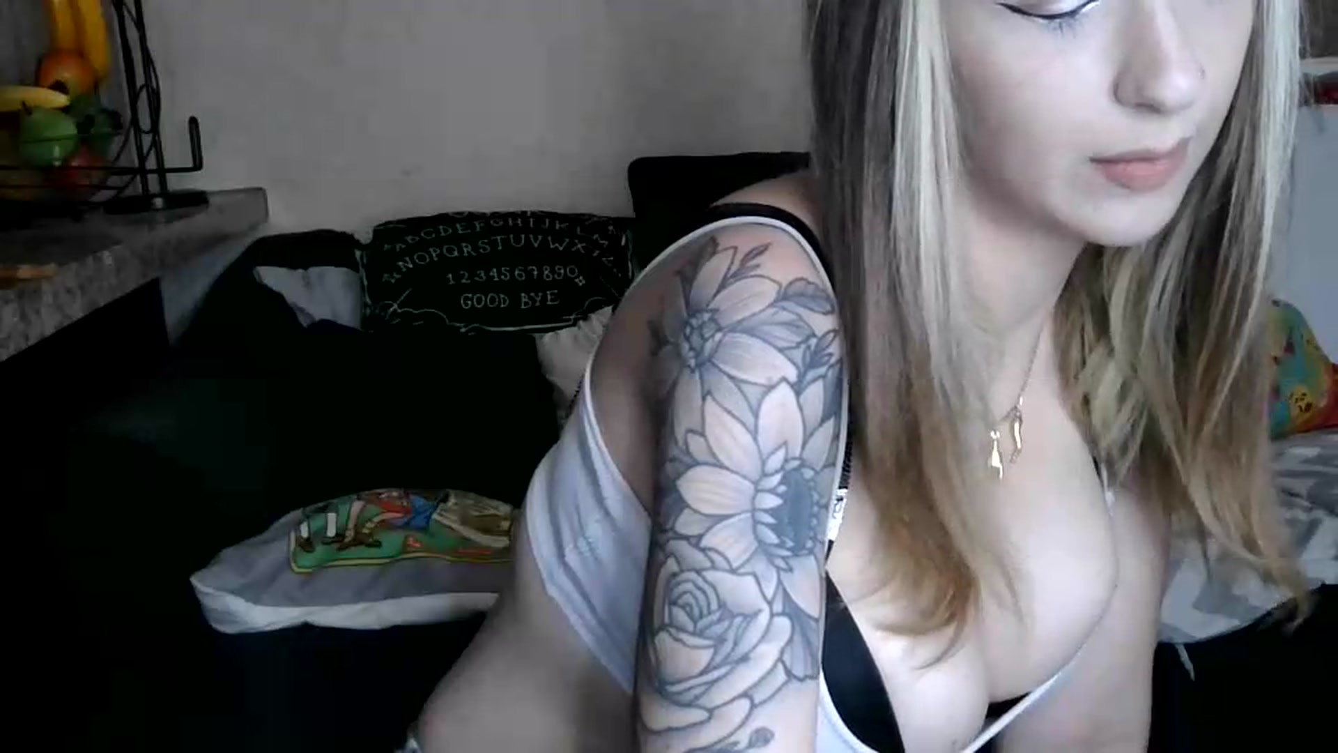 Gallery image thumbnail from Sofieyoungxxx's myfreecams stream on, 07/06/2026, 13:49 image 9 of 20