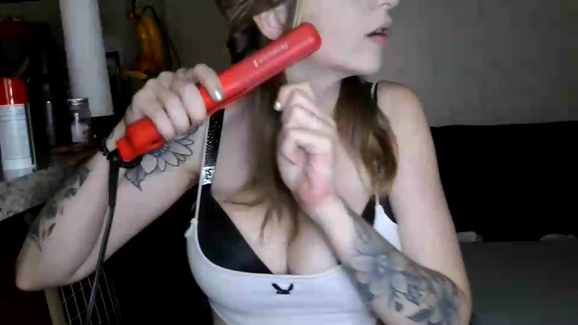 Gallery image thumbnail from Sofieyoungxxx's myfreecams stream on, 08/18/2026, 07:41 image 14 of 20