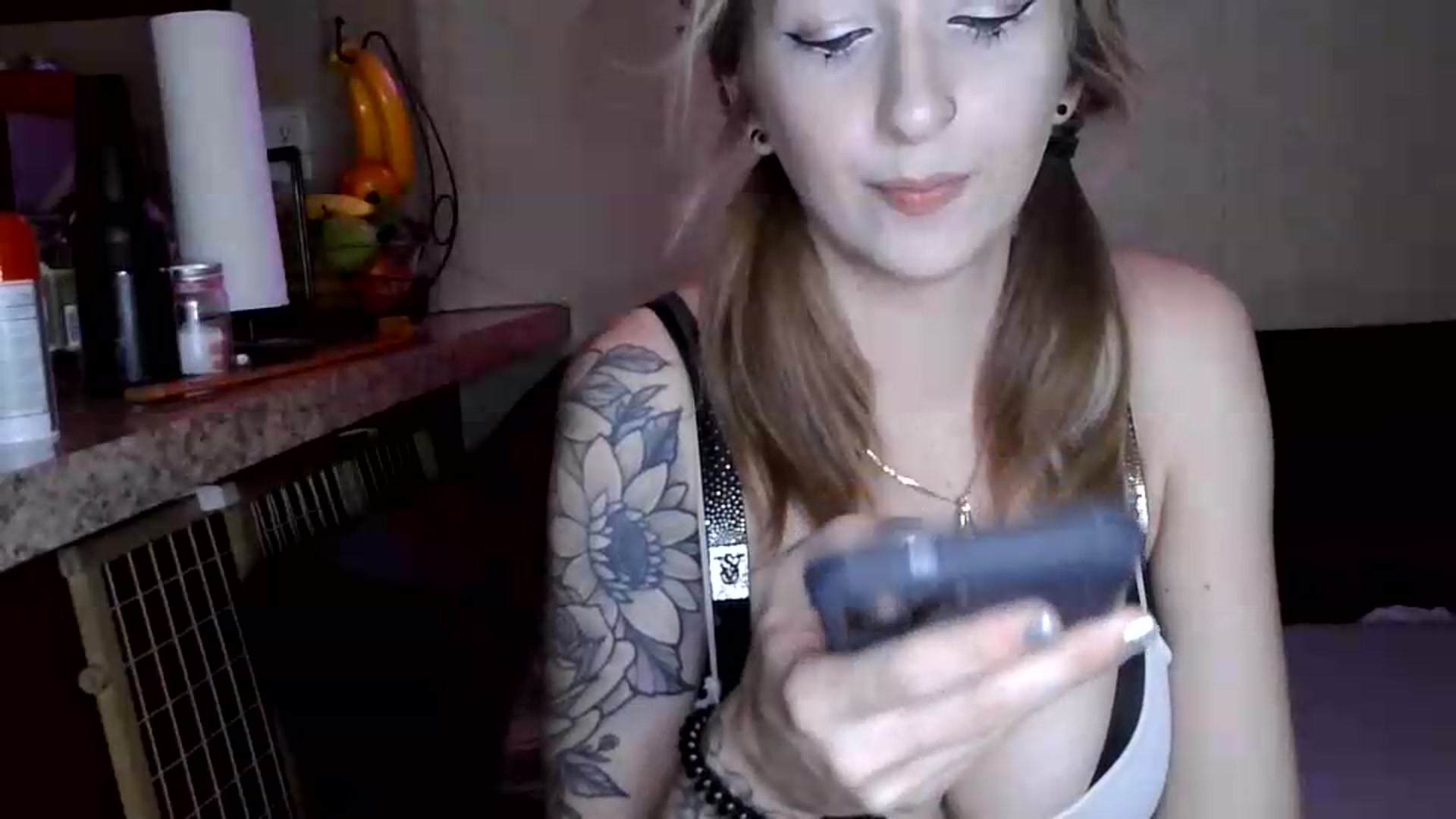 Gallery image thumbnail from Sofieyoungxxx's myfreecams stream on, 08/18/2026, 07:41 image 19 of 20