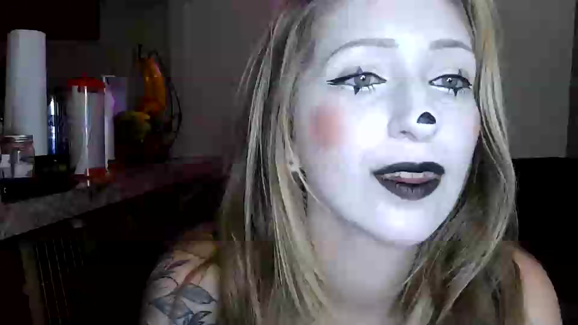 Gallery image thumbnail from Sofieyoungxxx's myfreecams stream on, 08/28/2026, 08:54 image 6 of 20