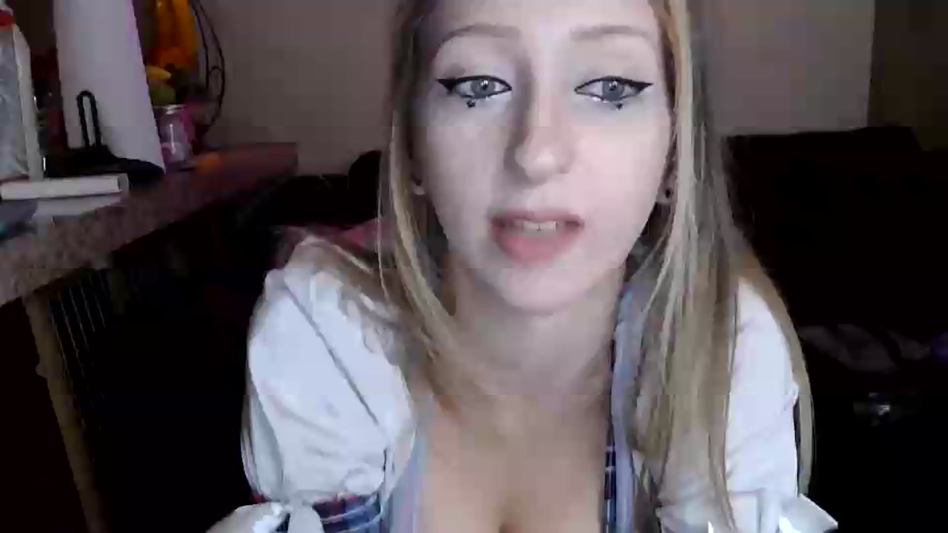 Gallery image thumbnail from Sofieyoungxxx's myfreecams stream on, 09/06/2026, 11:11 image 1 of 20