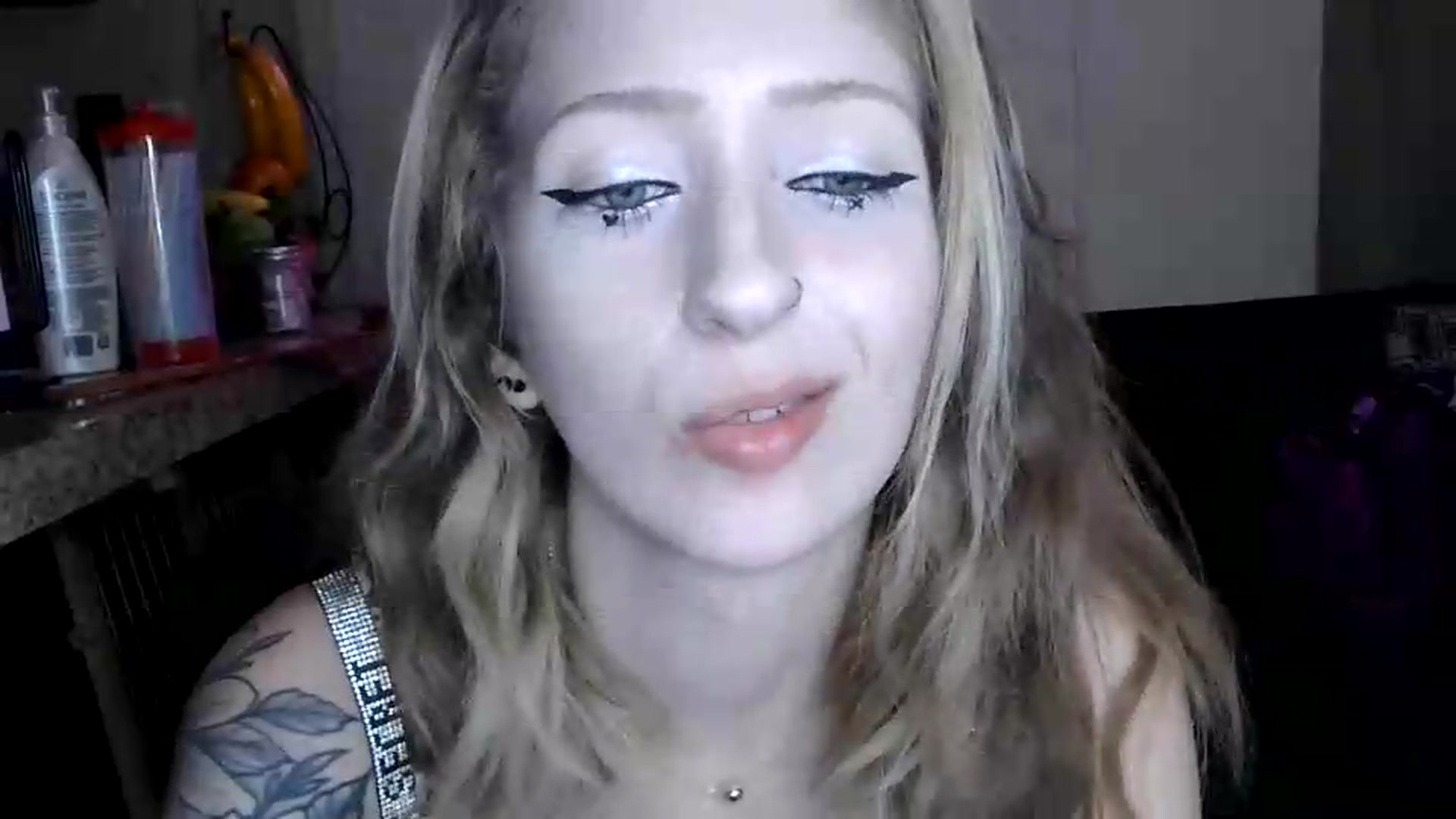 Gallery image thumbnail from Sofieyoungxxx's myfreecams stream on, 09/08/2026, 10:14 image 14 of 20