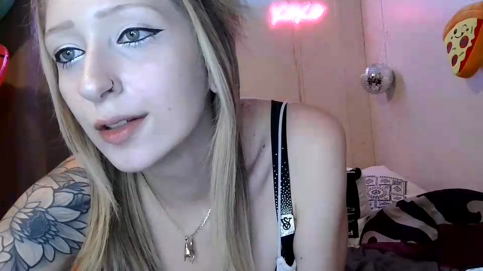Gallery image thumbnail from Sofieyoungxxx's myfreecams stream on, 09/12/2026, 11:14 image 3 of 20